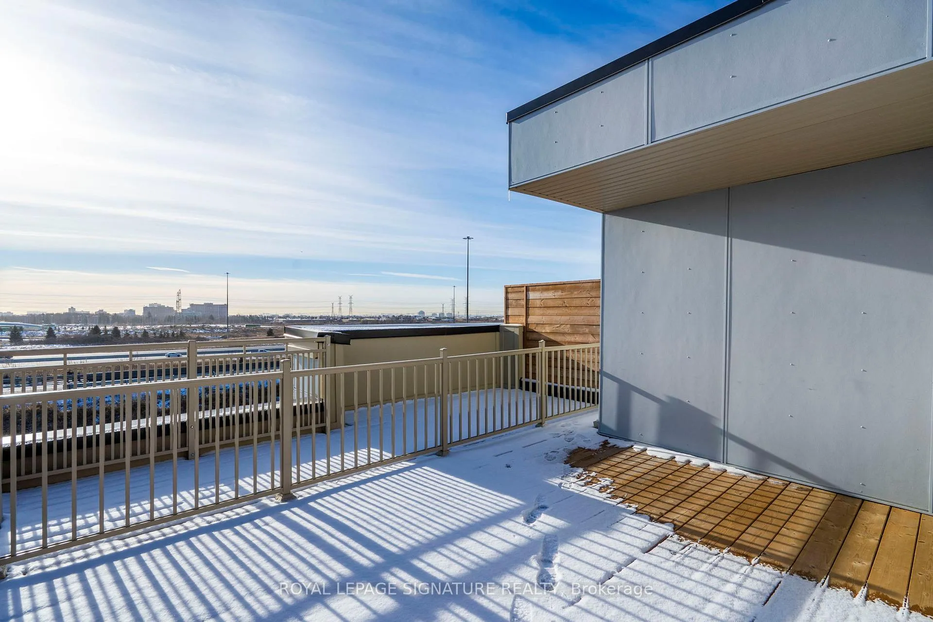 Photo 19 of Unit 275, 150 Honeycrisp Crescent, Vaughan, Vaughan Corporate Centre — HOMEH