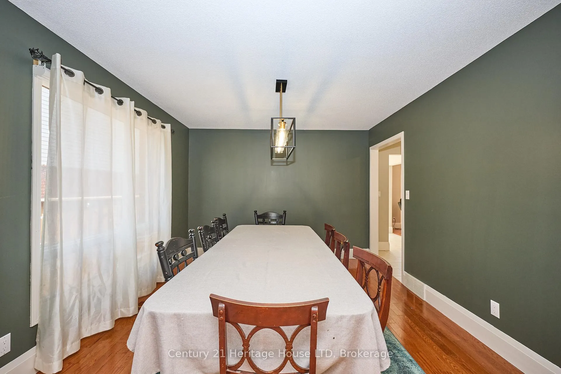 Photo 8 of 57 Keefer Road, Thorold, Confederation Heights — HOMEH