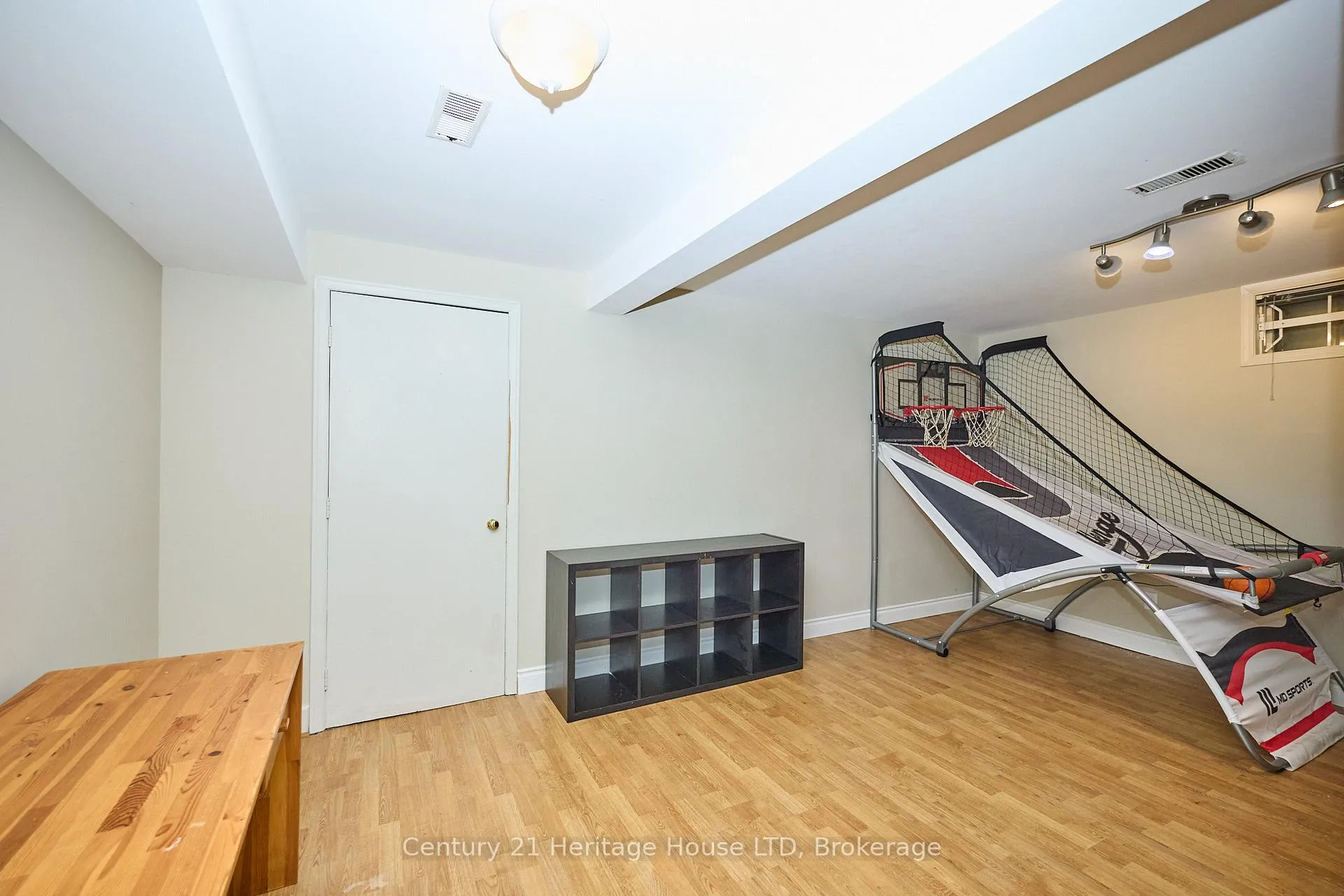 Photo 31 of 57 Keefer Road, Thorold, Confederation Heights — HOMEH