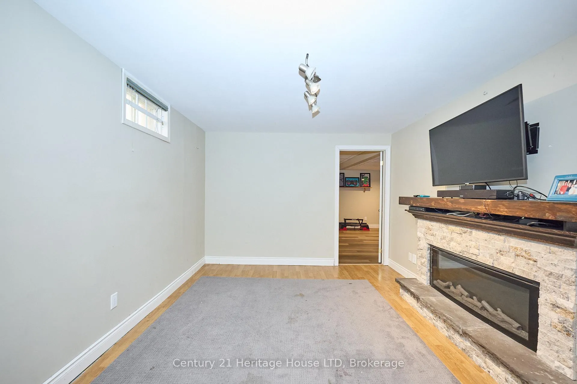 Photo 33 of 57 Keefer Road, Thorold, Confederation Heights — HOMEH