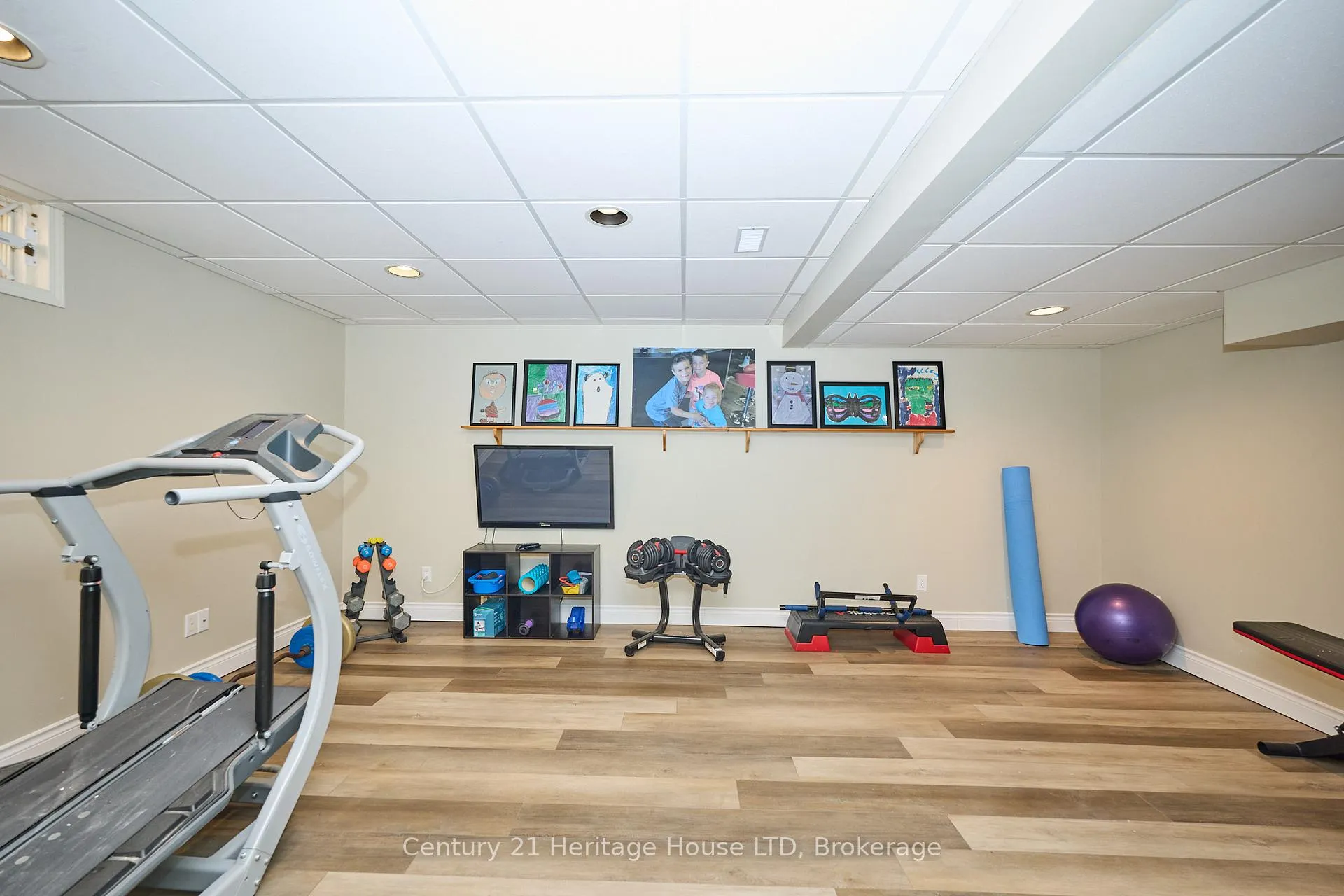 Photo 35 of 57 Keefer Road, Thorold, Confederation Heights — HOMEH