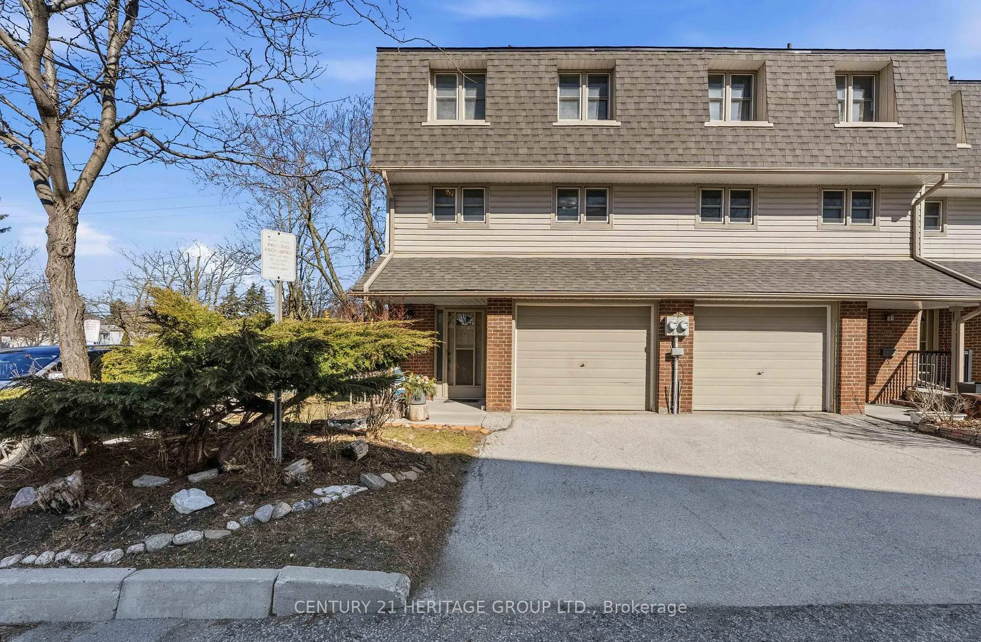 Front of Unit 40, 24 Purple Sageway
