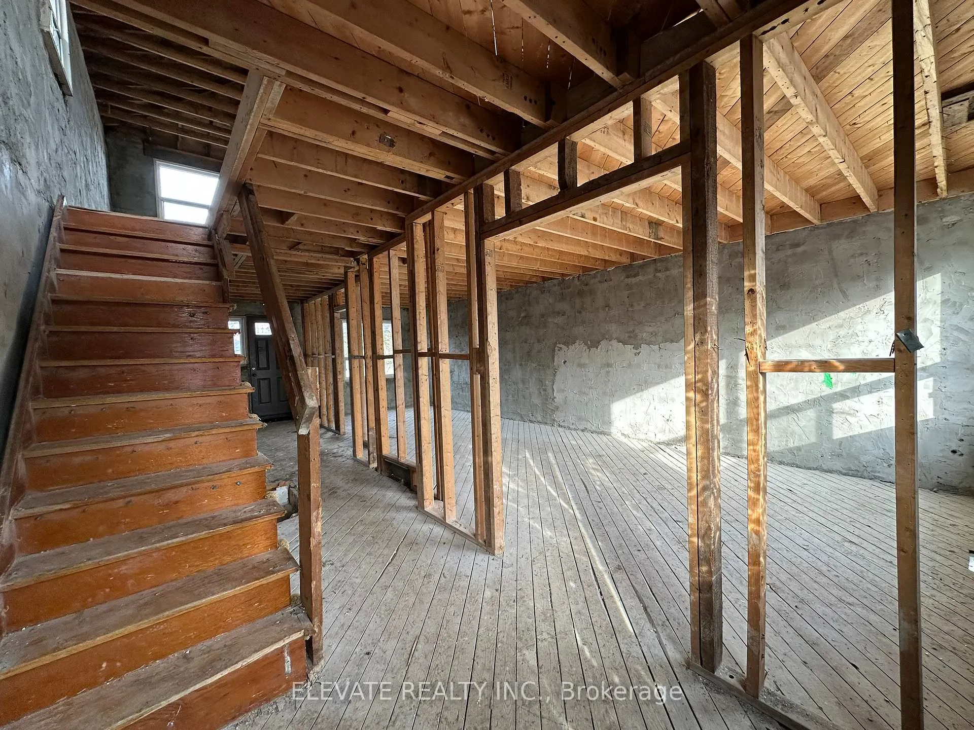 Photo 3 of 282 Westlake Avenue, Toronto, Woodbine-Lumsden — HOMEH
