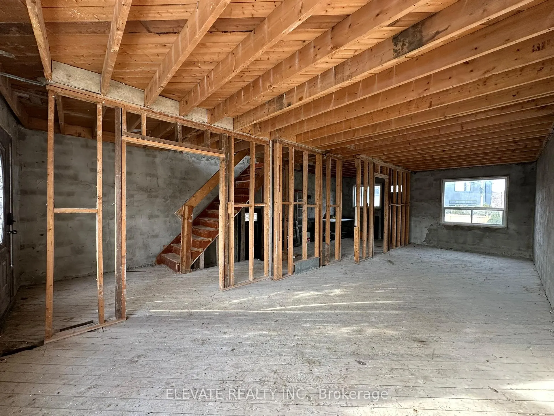 Photo 5 of 282 Westlake Avenue, Toronto, Woodbine-Lumsden — HOMEH