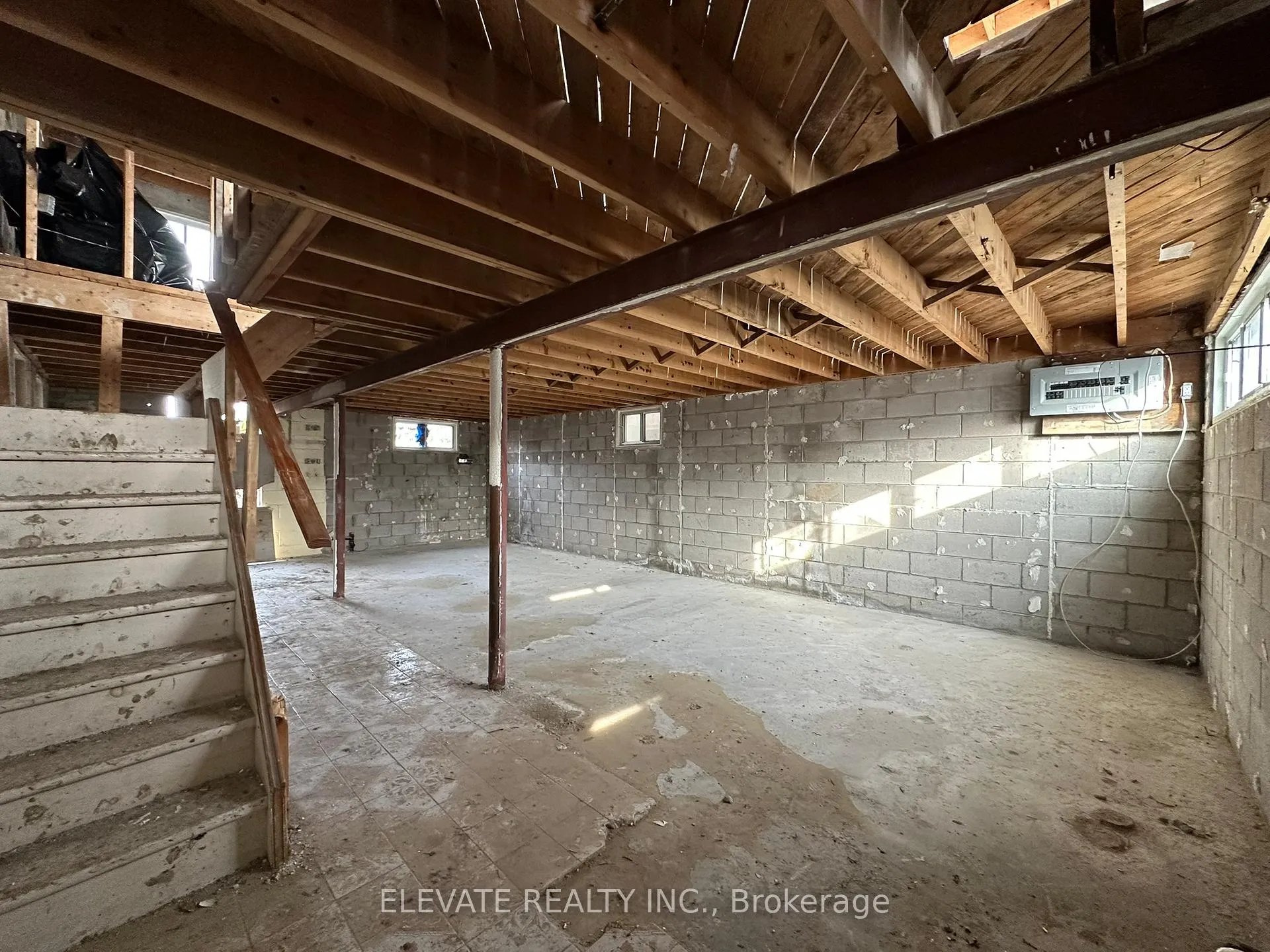 Photo 13 of 282 Westlake Avenue, Toronto, Woodbine-Lumsden — HOMEH