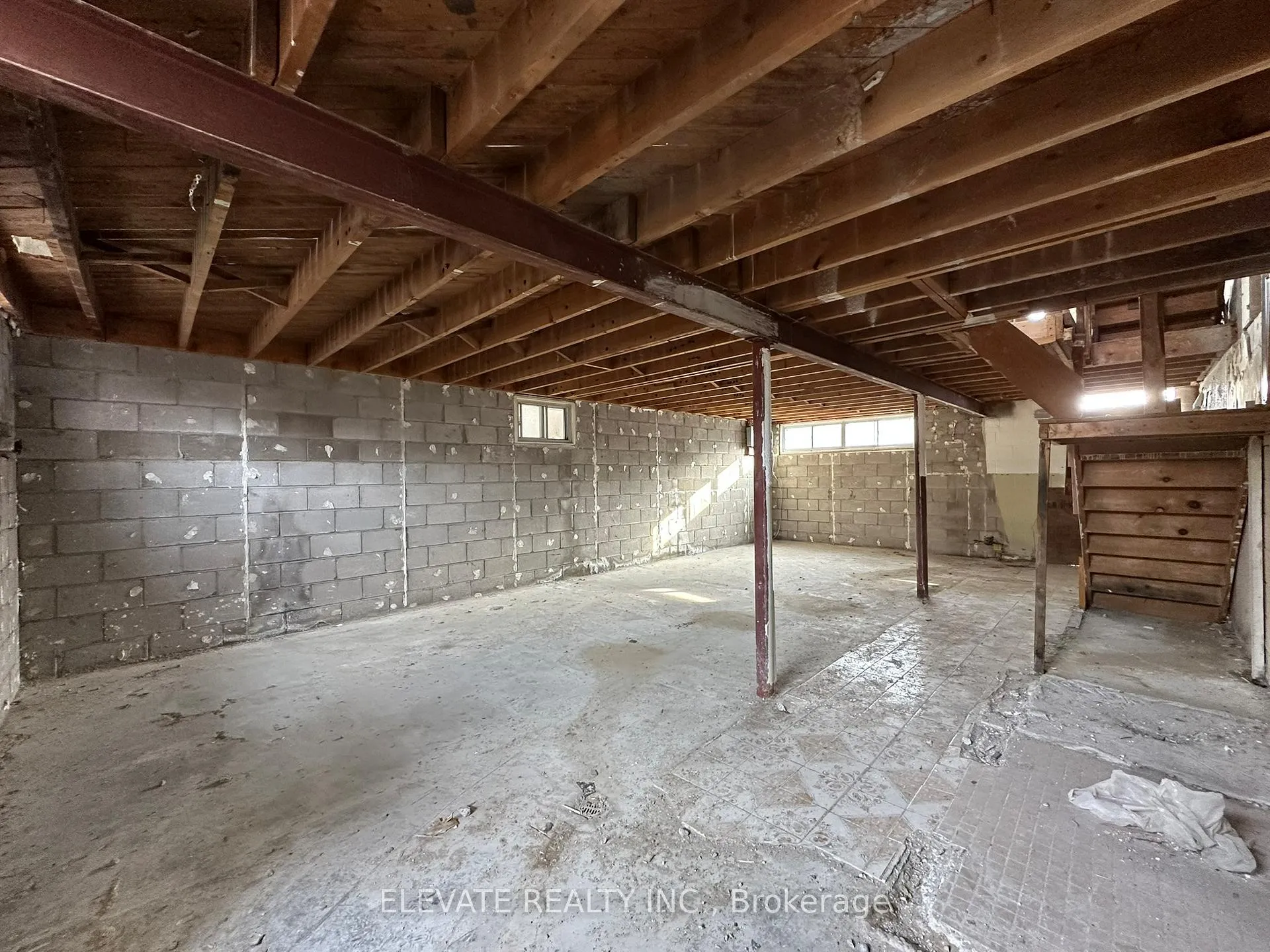 Photo 16 of 282 Westlake Avenue, Toronto, Woodbine-Lumsden — HOMEH