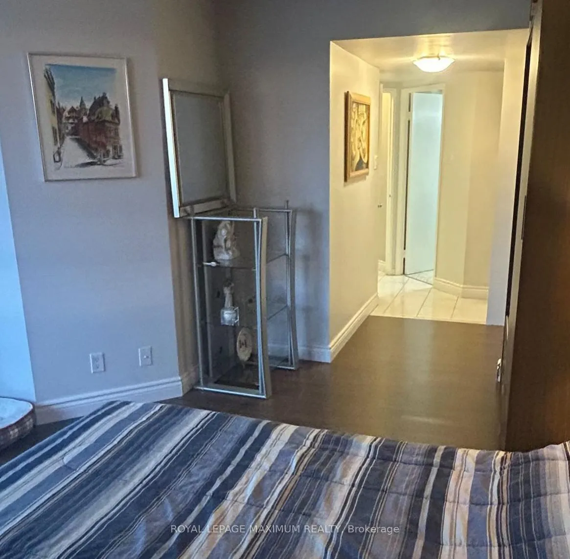 Photo 4 of Unit 811, 61 Markbrook Lane, Etobicoke, Mount Olive-Silverstone-Jamestown — HOMEH