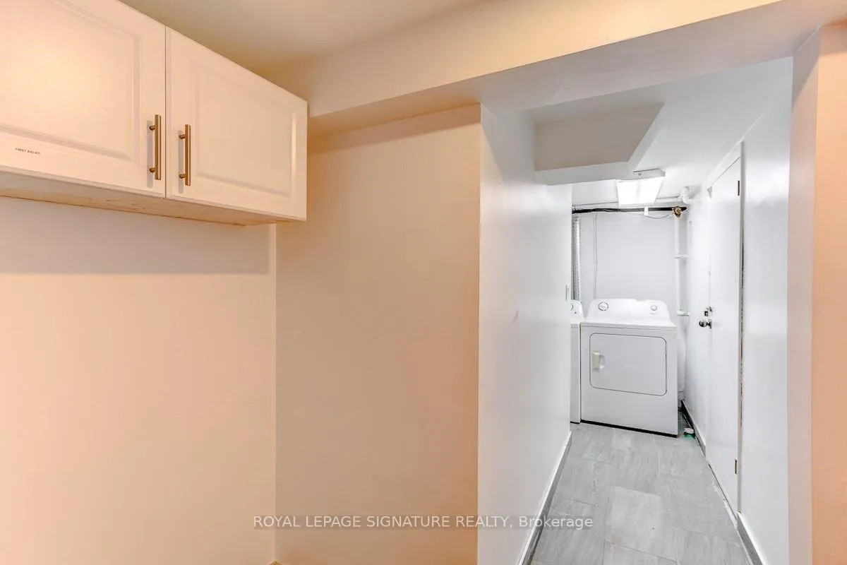Photo 10 of Unit Lower, 394 Kane Avenue, Toronto, Keelesdale-Eglinton West — HOMEH