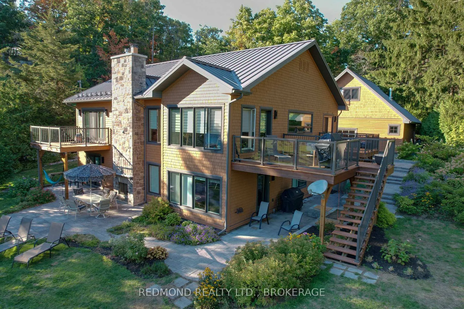 Photo 4 of 403 Thousand Islands Parkway, Frontenac Islands, The Islands — HOMEH