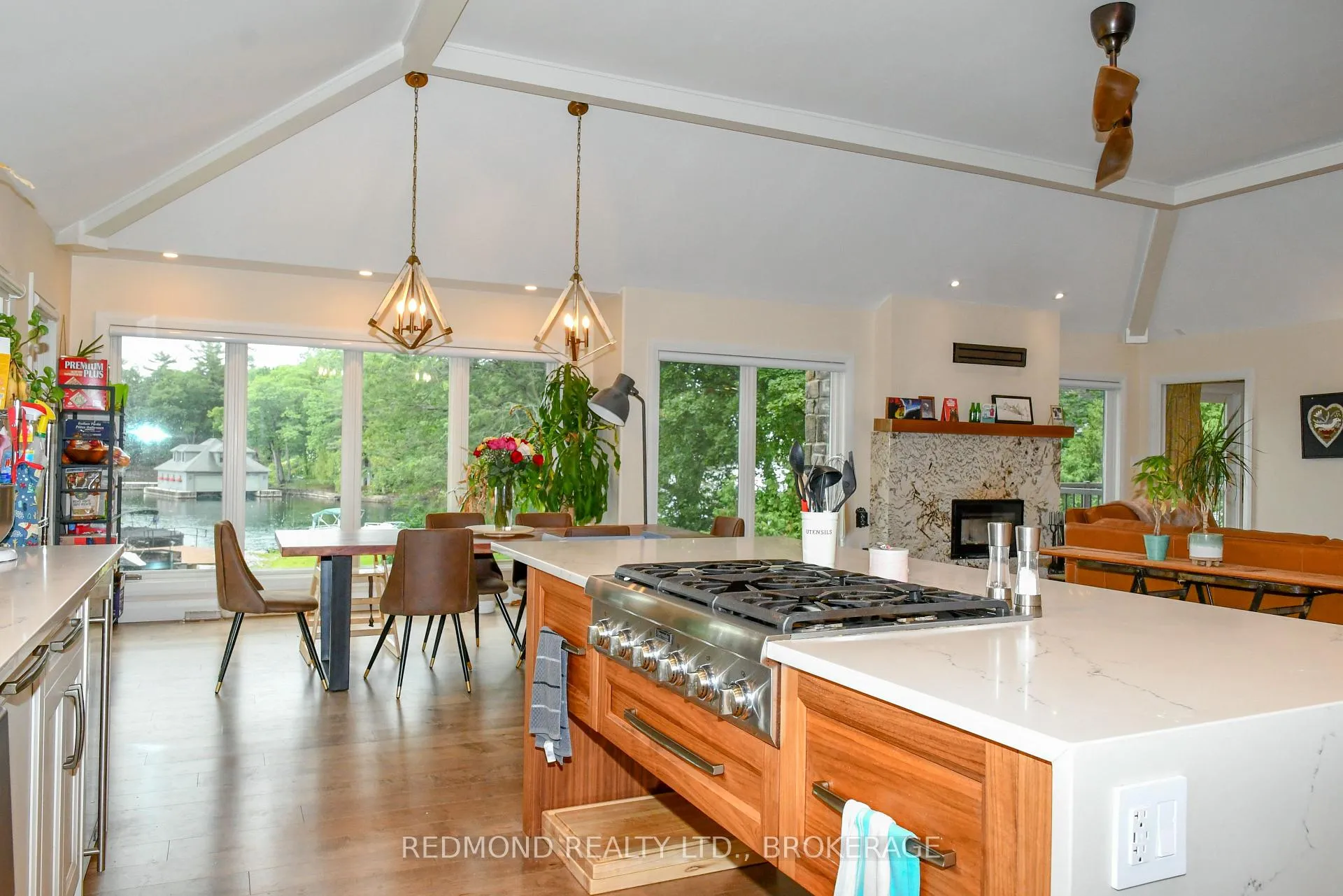 Photo 13 of 403 Thousand Islands Parkway, Frontenac Islands, The Islands — HOMEH