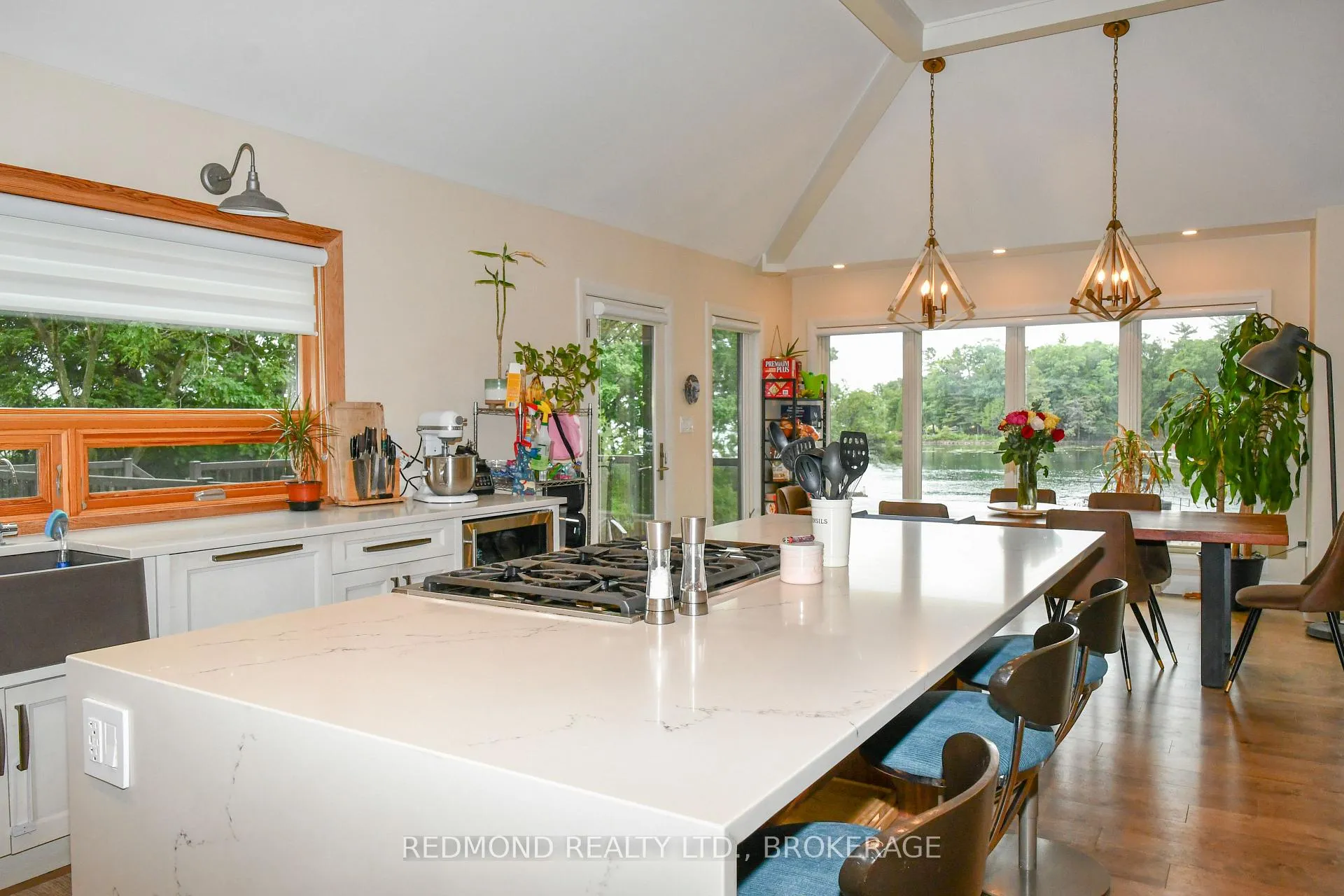 Photo 14 of 403 Thousand Islands Parkway, Frontenac Islands, The Islands — HOMEH