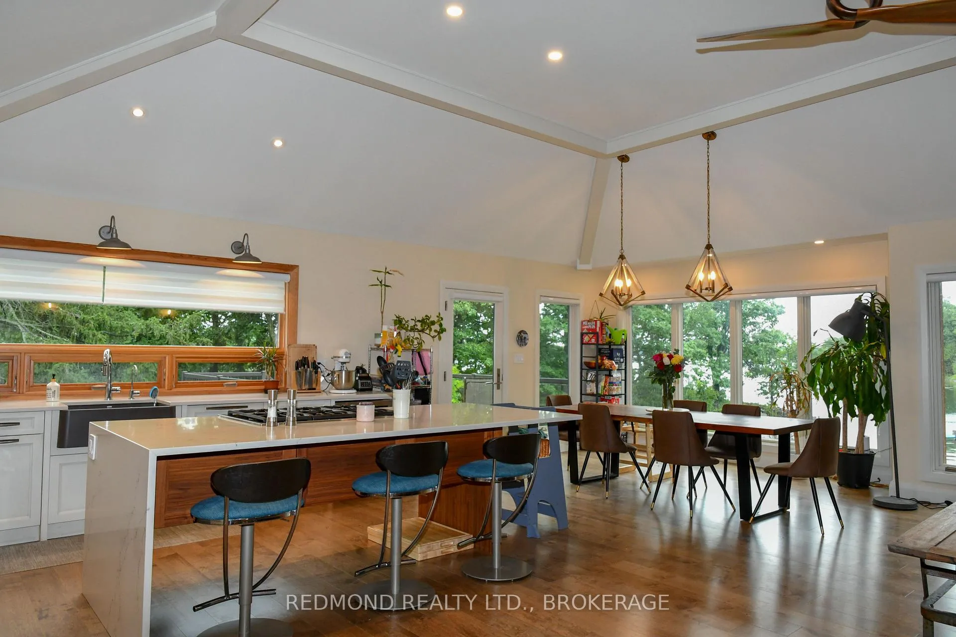 Photo 16 of 403 Thousand Islands Parkway, Frontenac Islands, The Islands — HOMEH