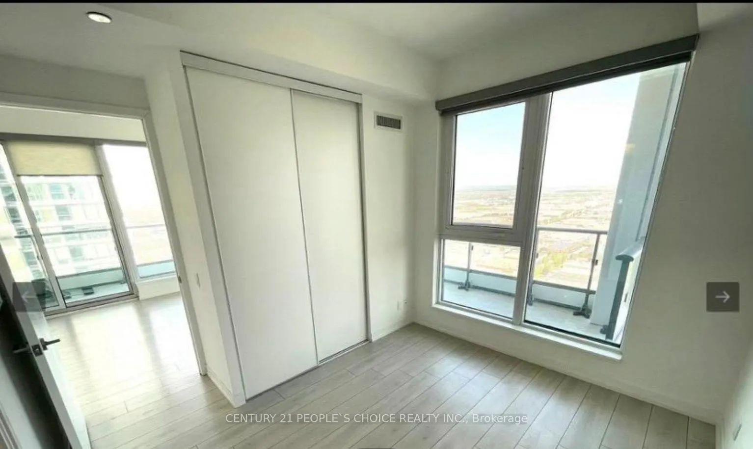 Photo 7 of Unit 2912, 950 Portage Parkway, Vaughan, Concord — HOMEH