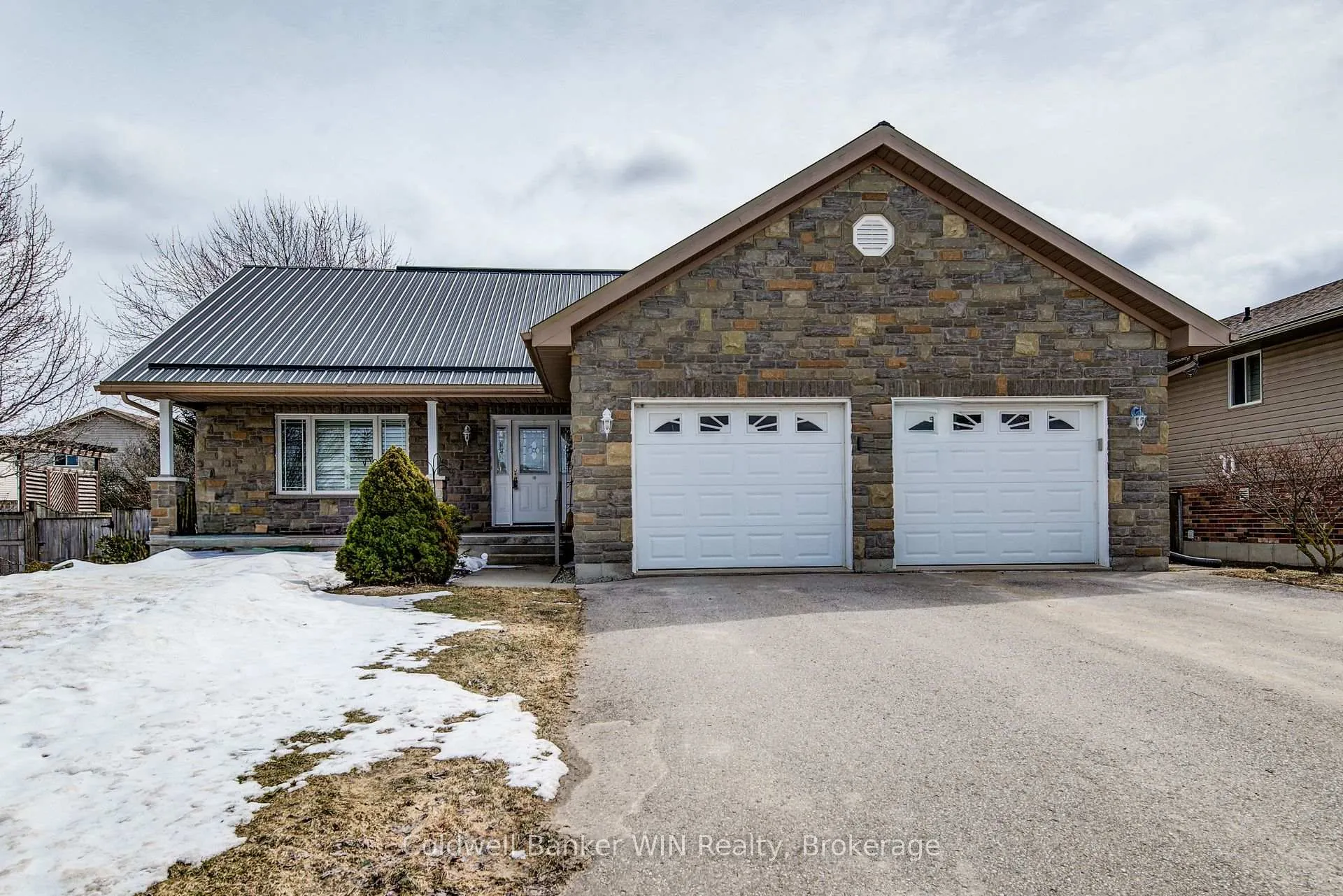 Photo 1 of 190 Sarah Road, Wellington North, Mount Forest — HOMEH