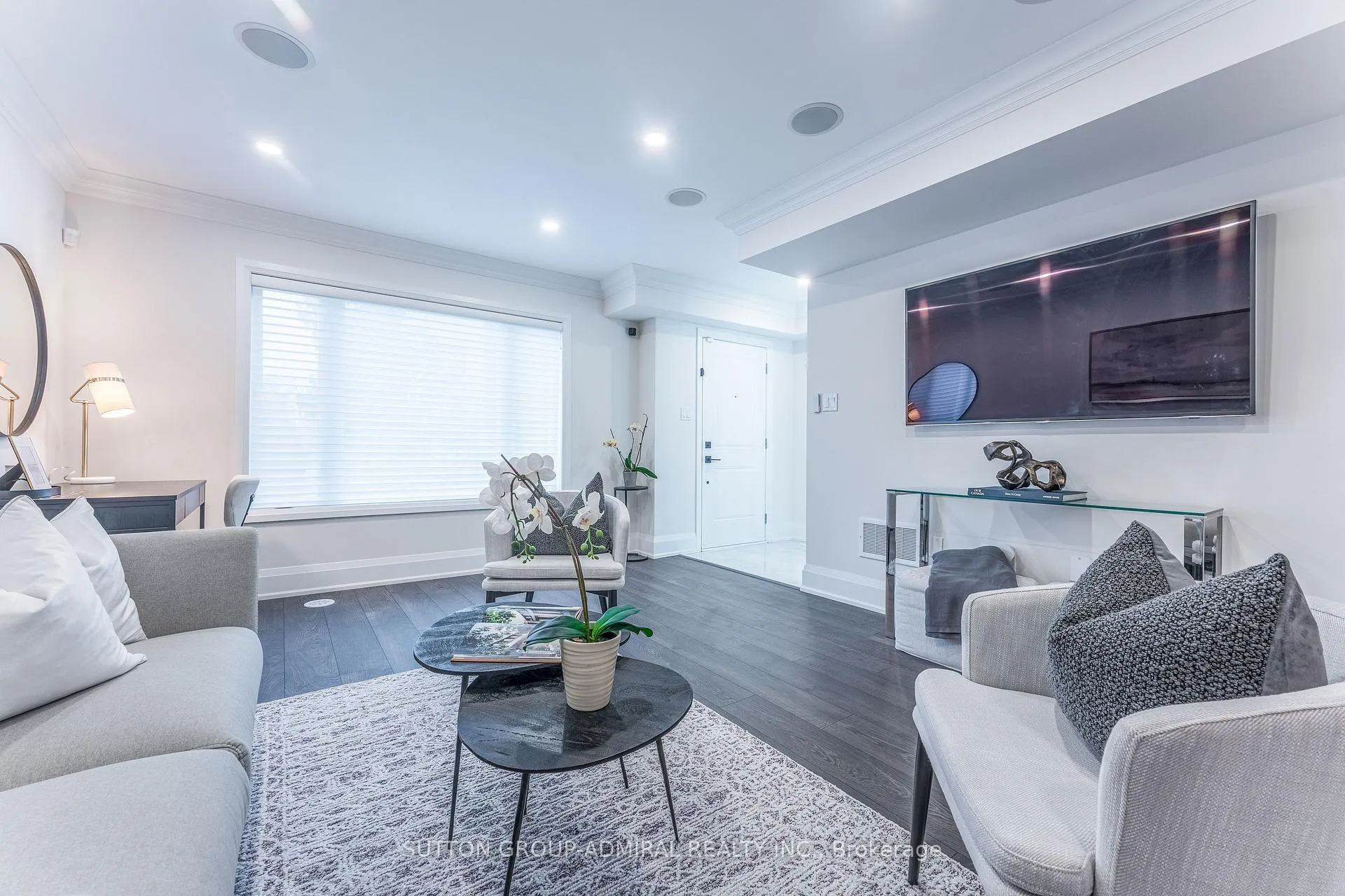 Photo 5 of 25 Cohen Way, Vaughan, Patterson — HOMEH