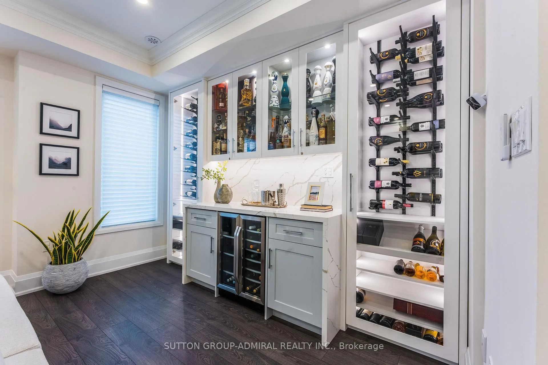 Photo 10 of 25 Cohen Way, Vaughan, Patterson — HOMEH