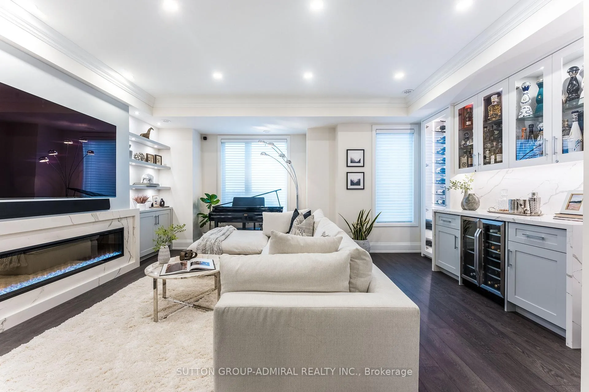 Photo 12 of 25 Cohen Way, Vaughan, Patterson — HOMEH
