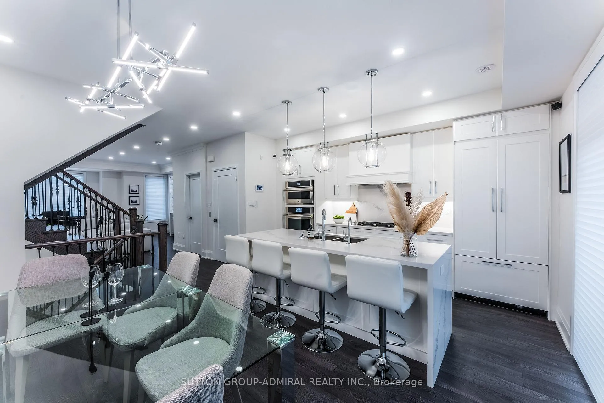 Photo 15 of 25 Cohen Way, Vaughan, Patterson — HOMEH
