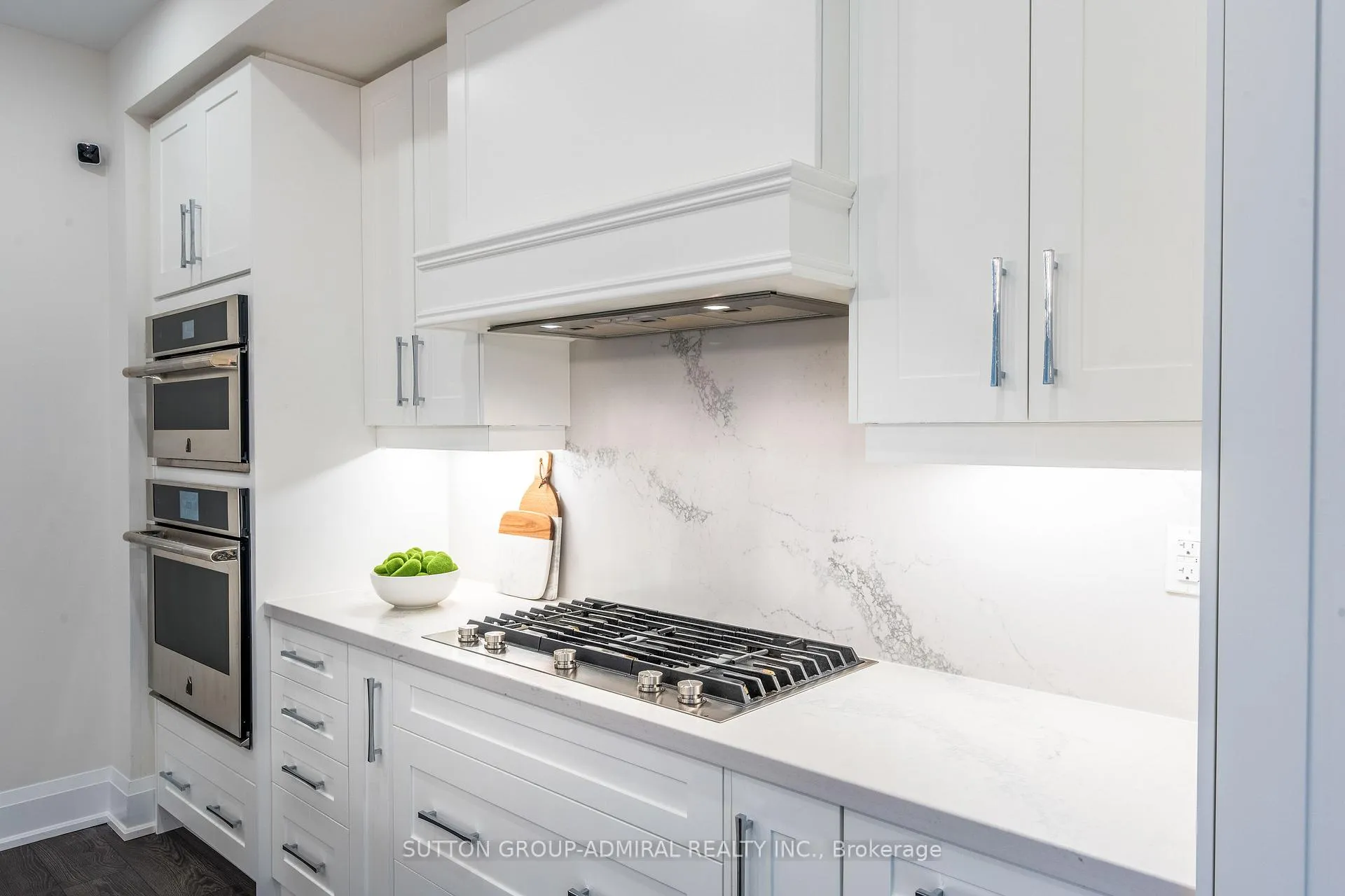 Photo 17 of 25 Cohen Way, Vaughan, Patterson — HOMEH