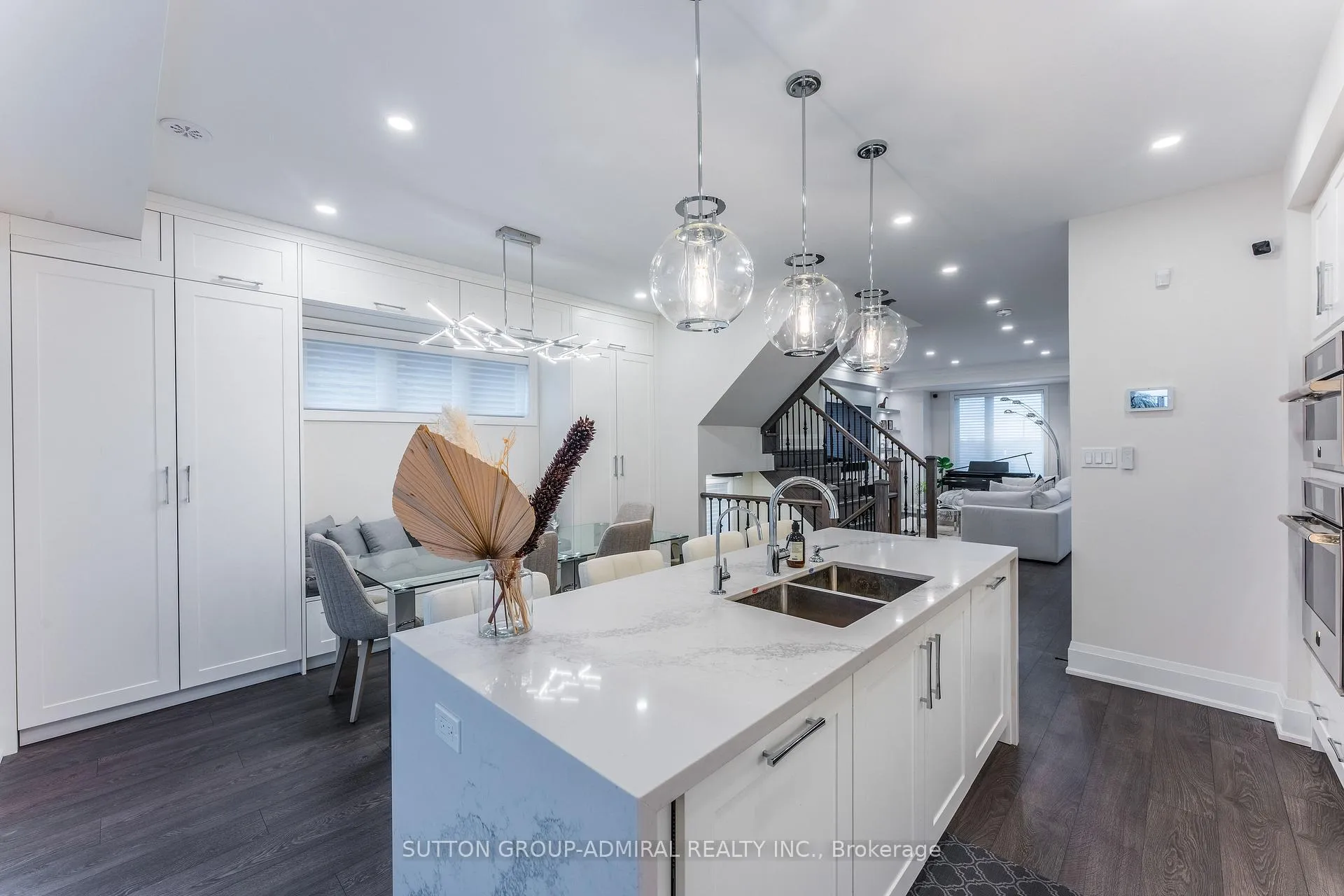Photo 18 of 25 Cohen Way, Vaughan, Patterson — HOMEH