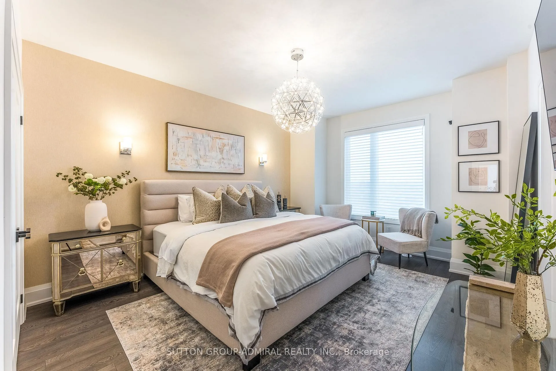 Photo 23 of 25 Cohen Way, Vaughan, Patterson — HOMEH