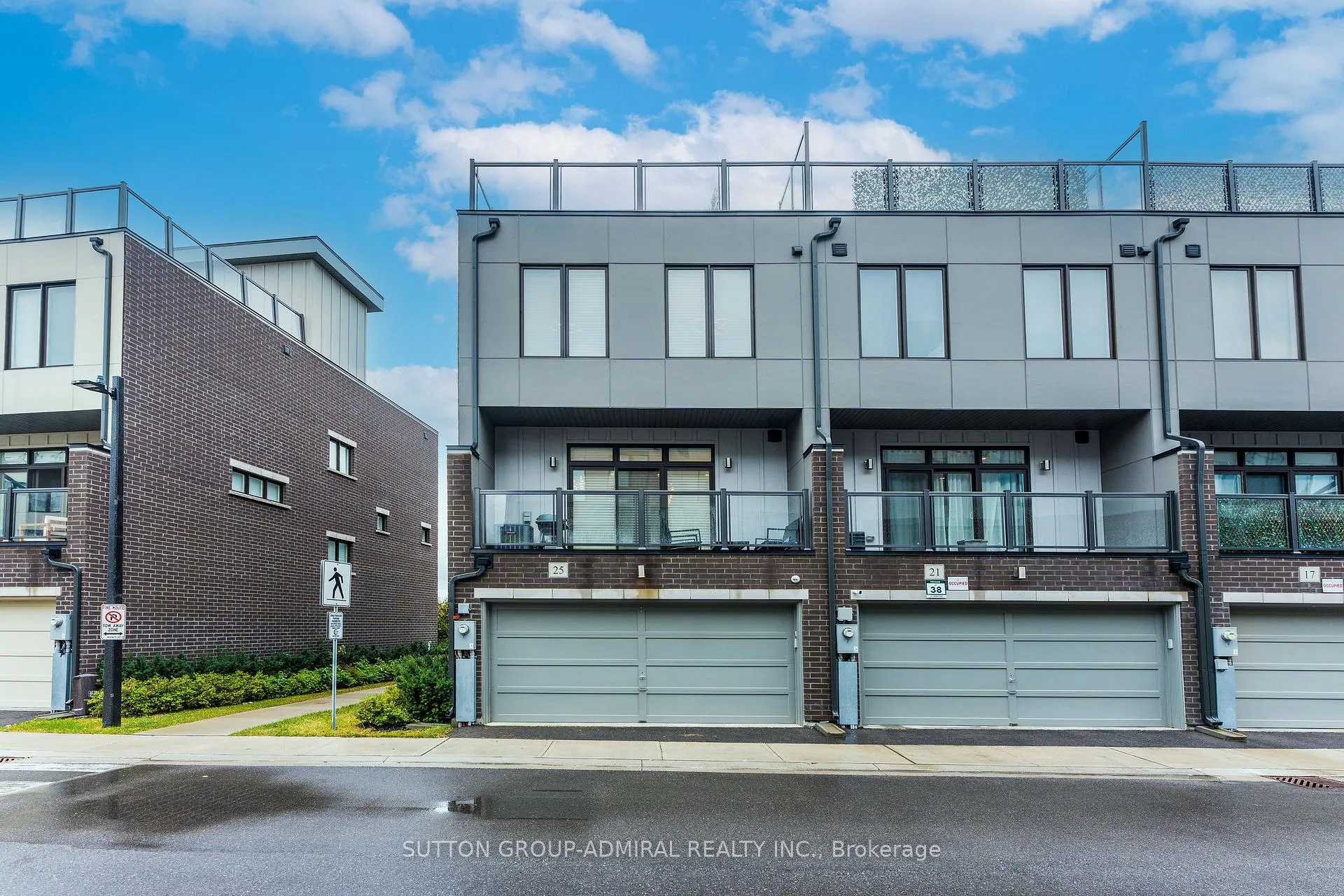 Photo 31 of 25 Cohen Way, Vaughan, Patterson — HOMEH