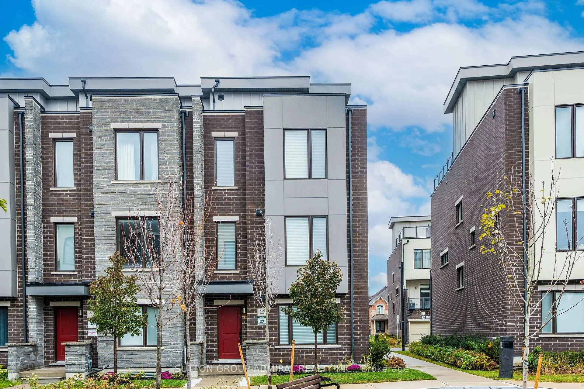 Photo 33 of 25 Cohen Way, Vaughan, Patterson — HOMEH