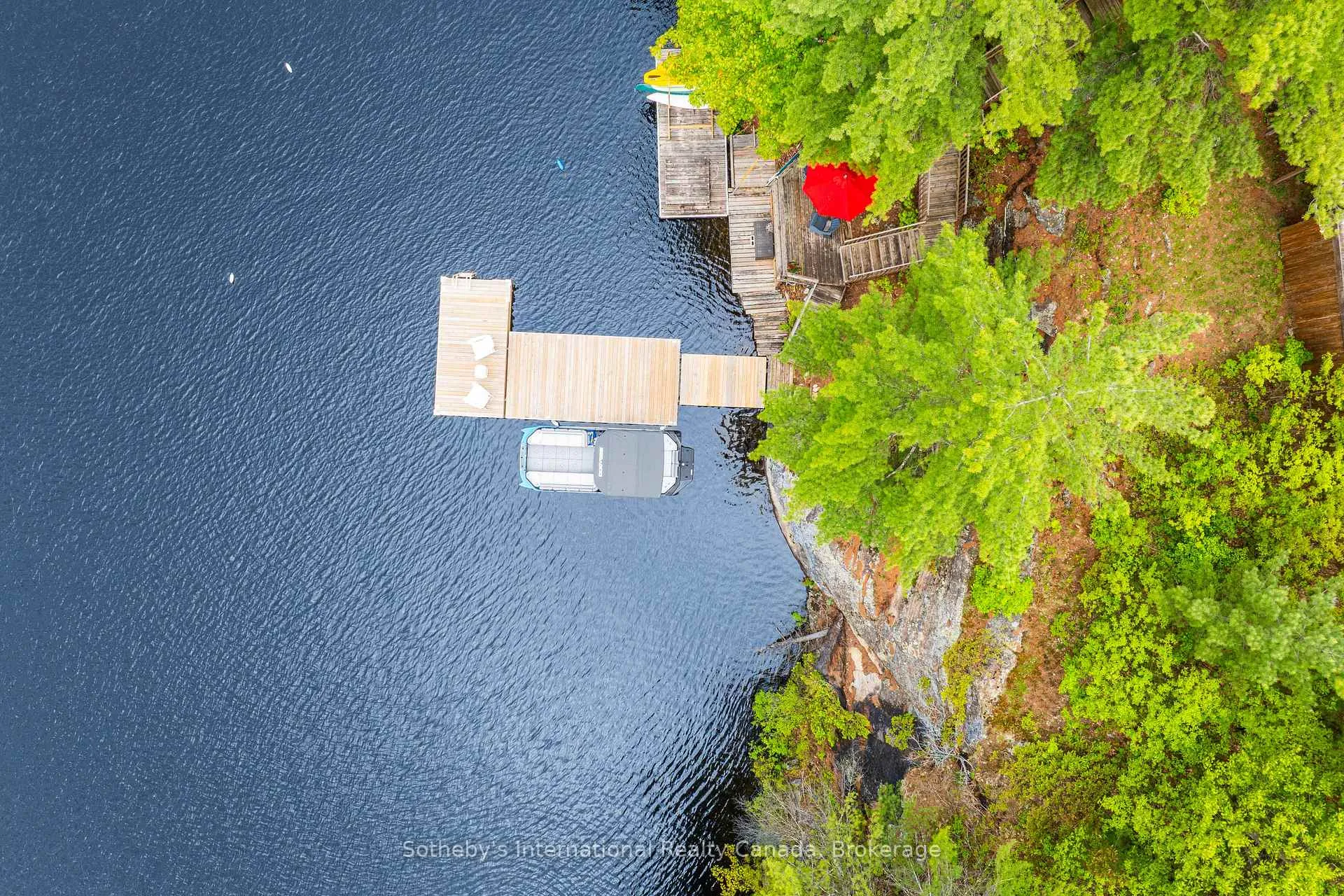 Photo 3 of 5760 Kahshe Lake, Gravenhurst, Morrison — HOMEH