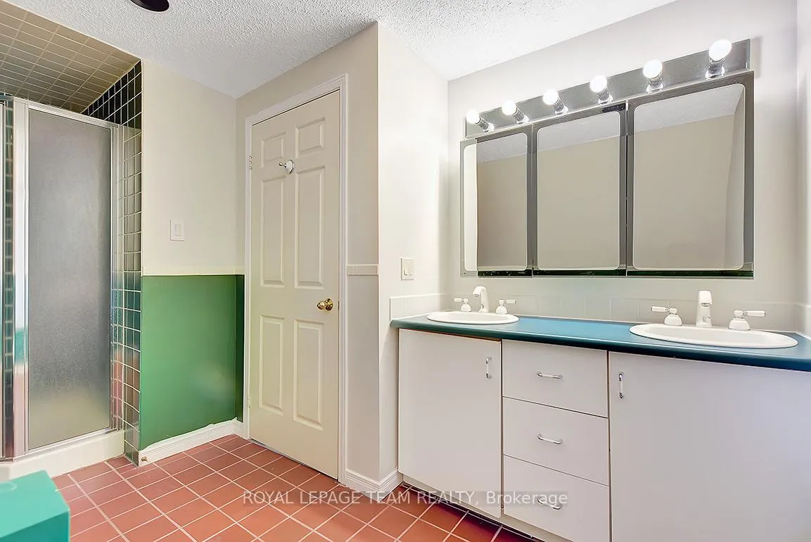Photo 18 of 121 Elm Street, Ottawa, West Centre Town — HOMEH