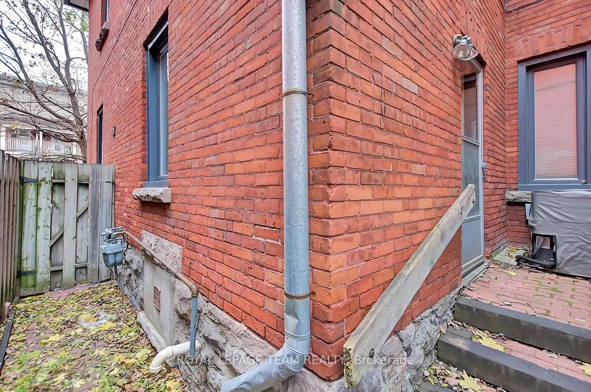 Photo 25 of 121 Elm Street, Ottawa, West Centre Town — HOMEH