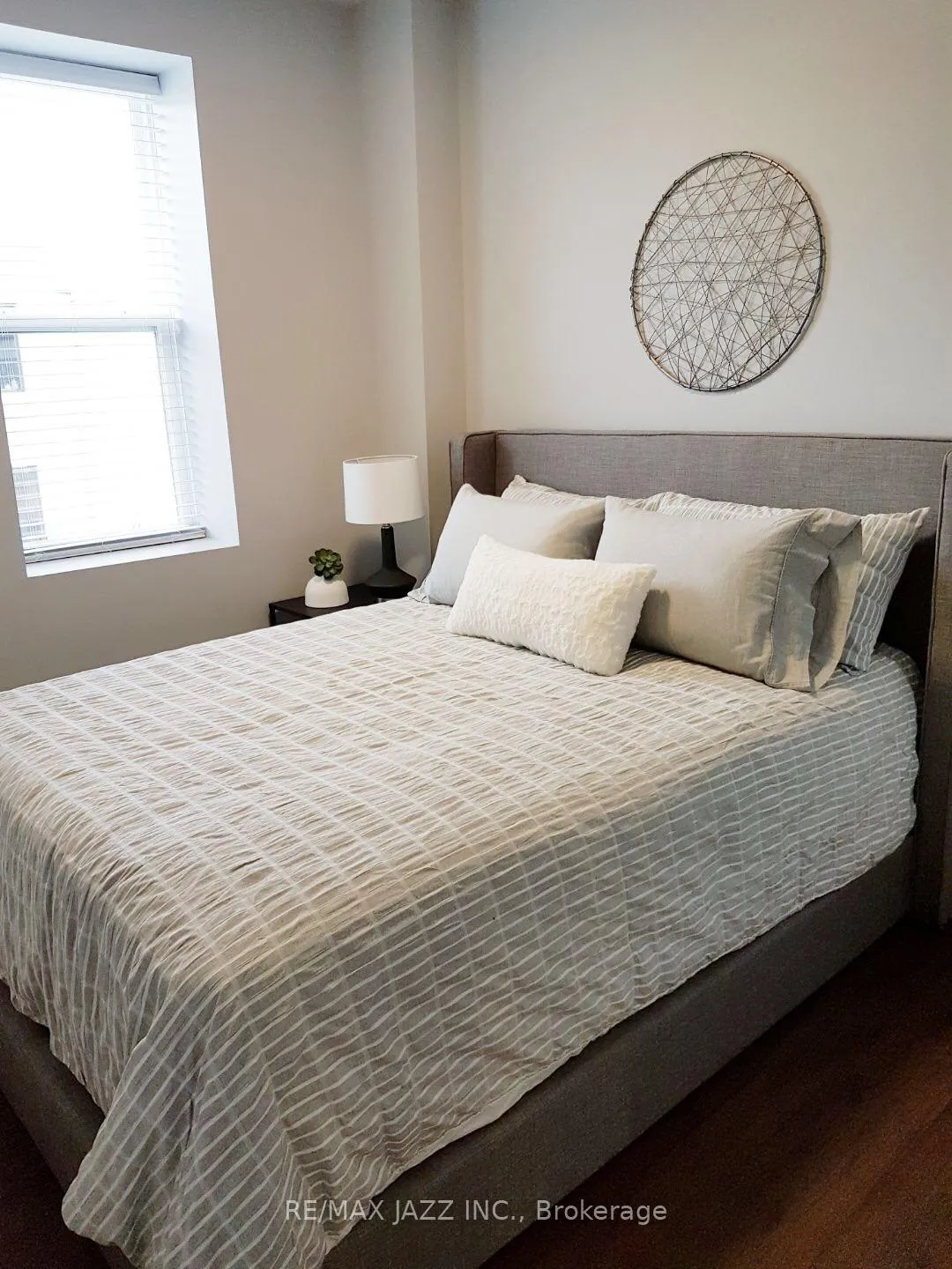 Photo 5 of Unit 310, 14 1/2 King Street E, Oshawa, O'Neill — HOMEH