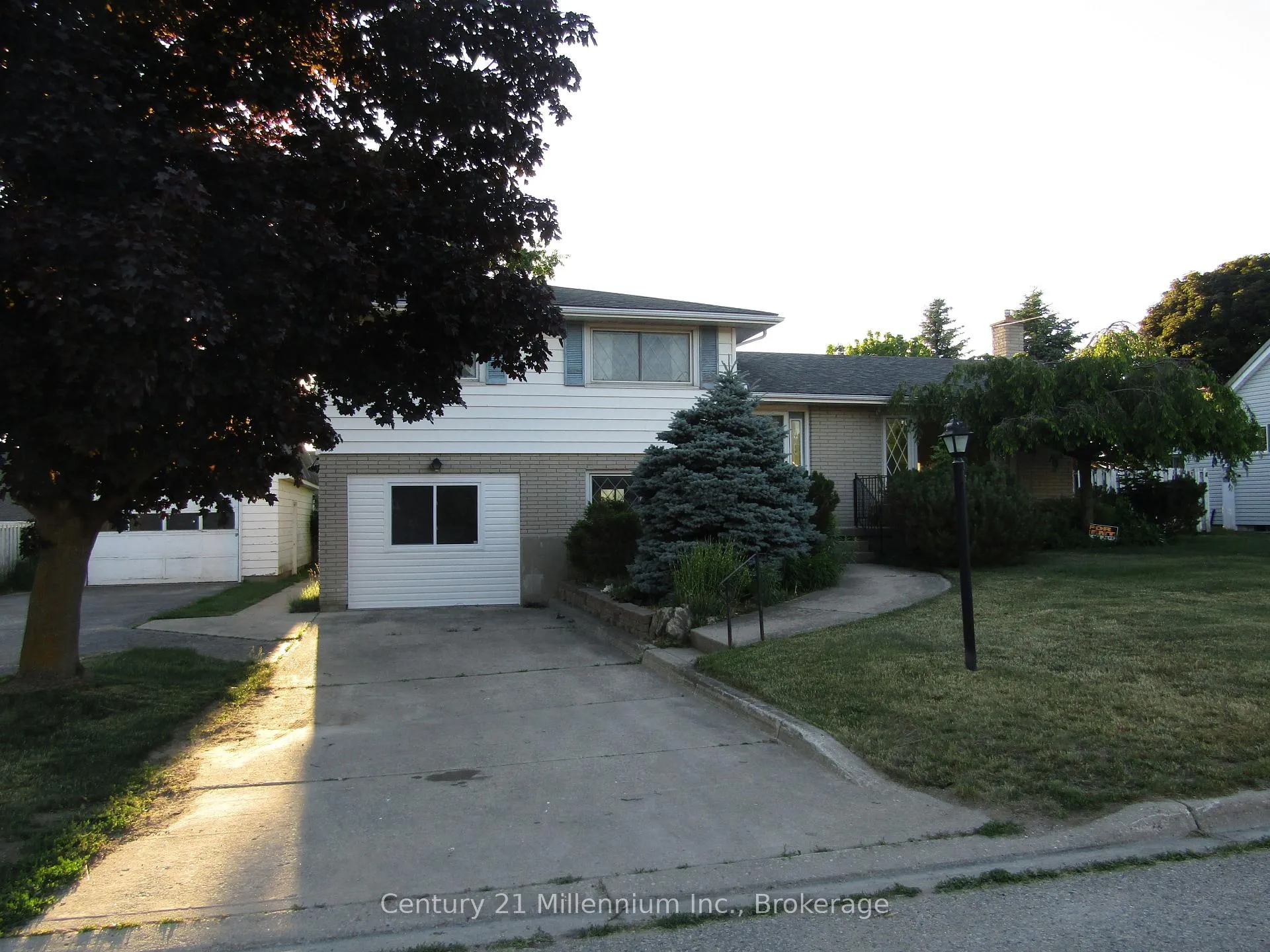 Photo 2 of Unit 2, 368 Princes Street S, Kincardine — HOMEH