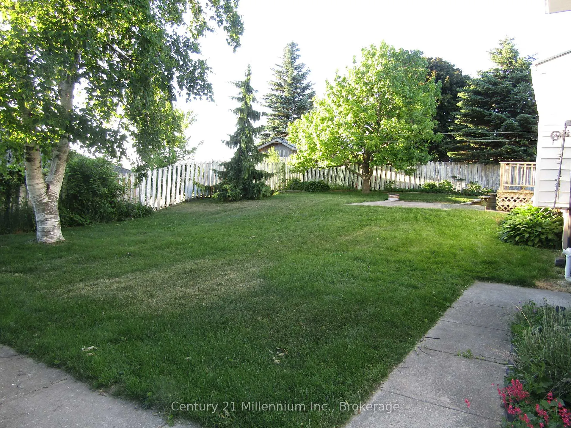 Photo 3 of Unit 2, 368 Princes Street S, Kincardine — HOMEH