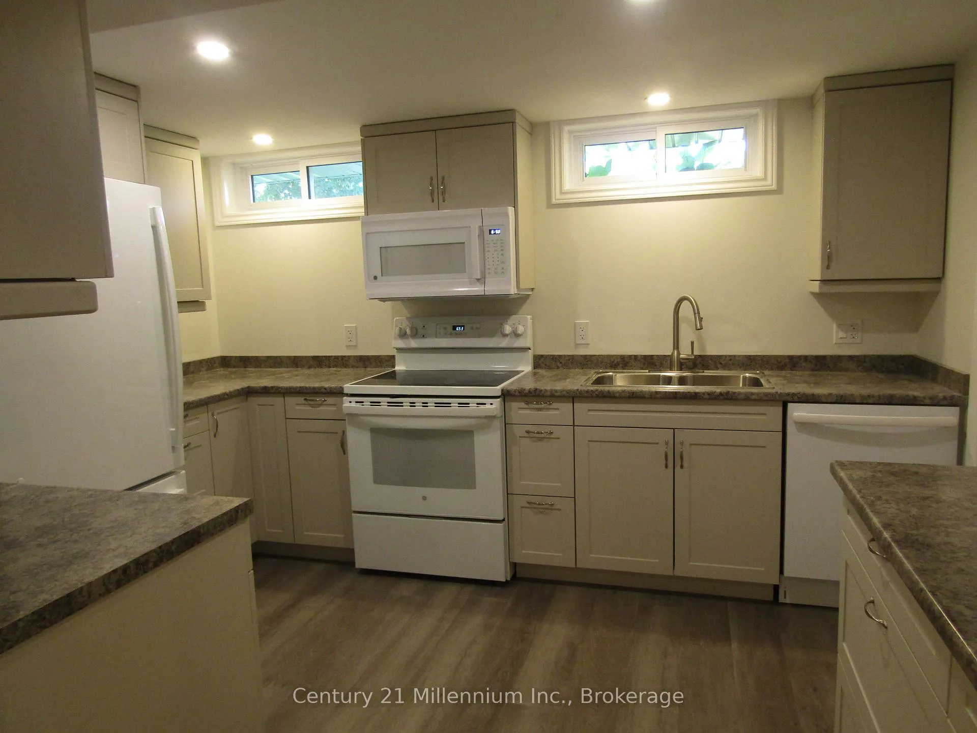 Photo 4 of Unit 2, 368 Princes Street S, Kincardine — HOMEH