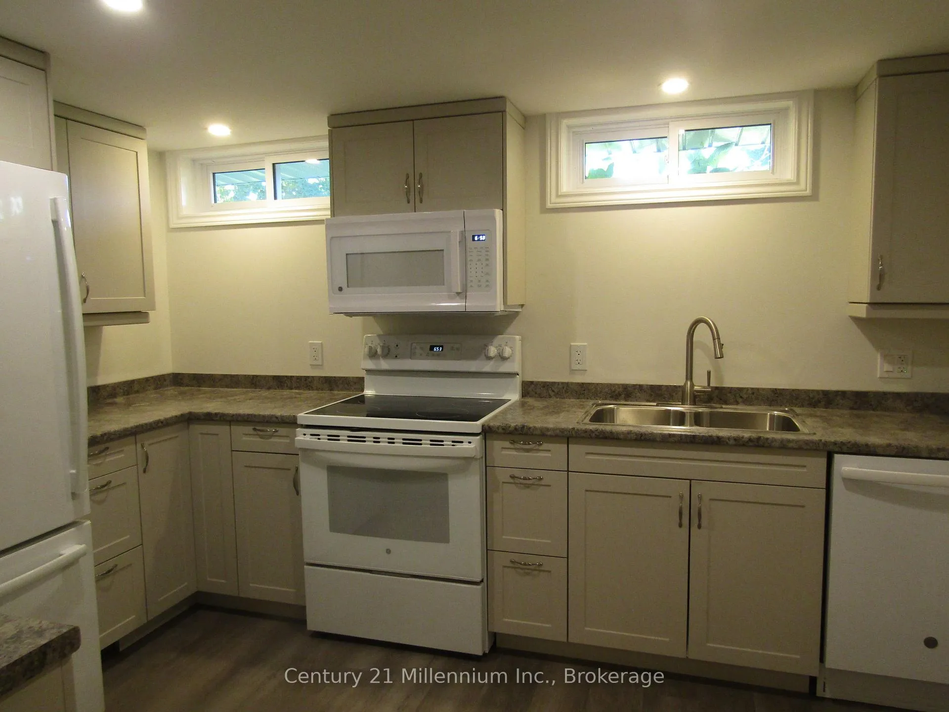 Photo 5 of Unit 2, 368 Princes Street S, Kincardine — HOMEH