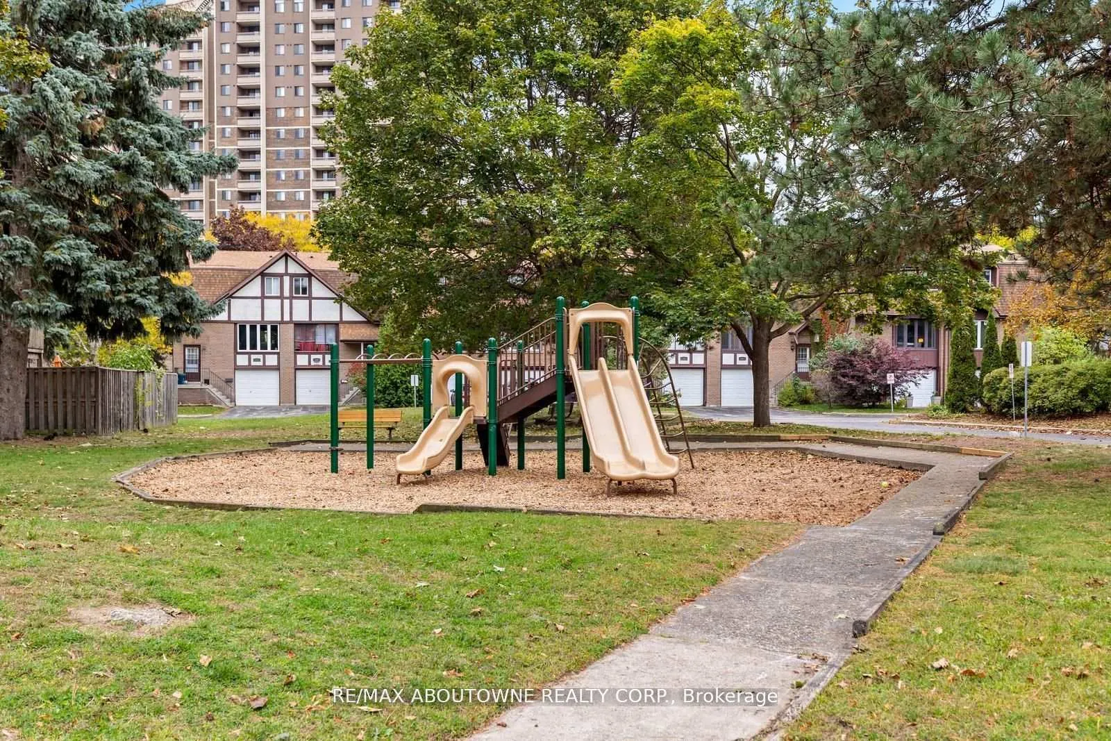 Photo 30 of Unit 48, 49 Cedarwoods Crescent, Kitchener, Vanier - Kitchener — HOMEH