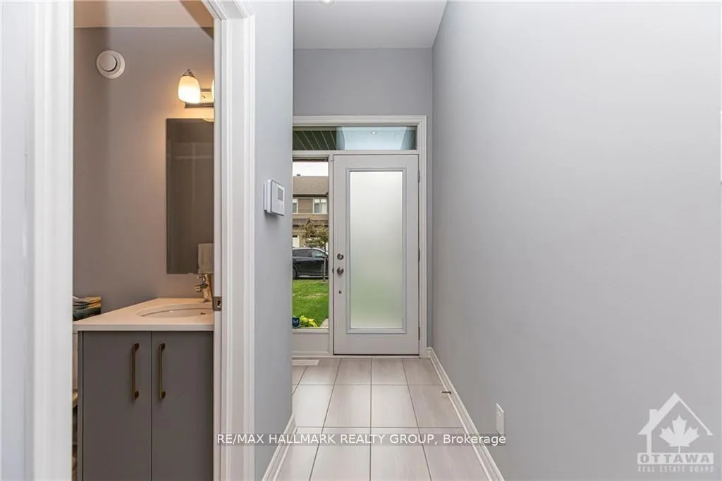 Photo 4 of 502 Featherfoil Way, Ottawa, Mer Bleue/Bradley Estates/Anderson Park — HOMEH