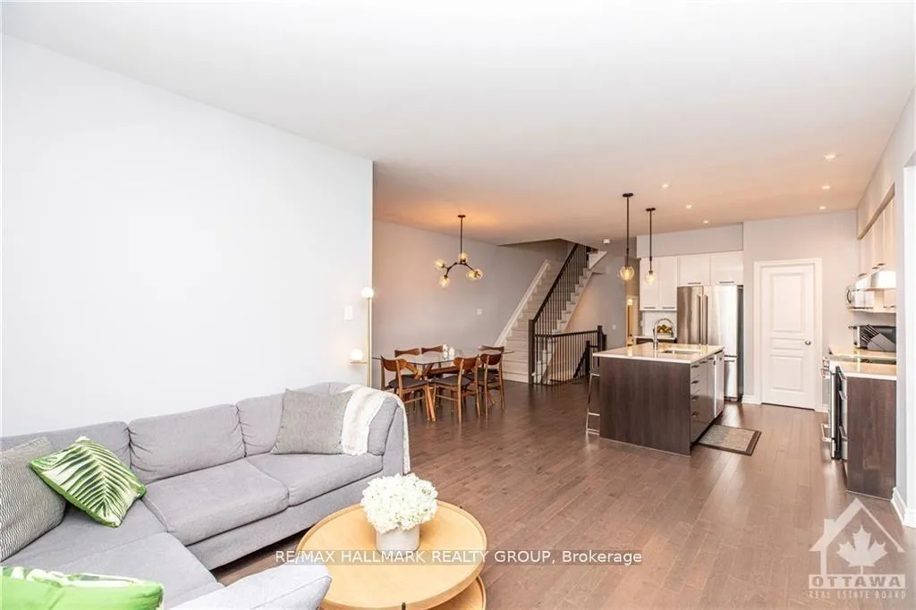 Photo 13 of 502 Featherfoil Way, Ottawa, Mer Bleue/Bradley Estates/Anderson Park — HOMEH