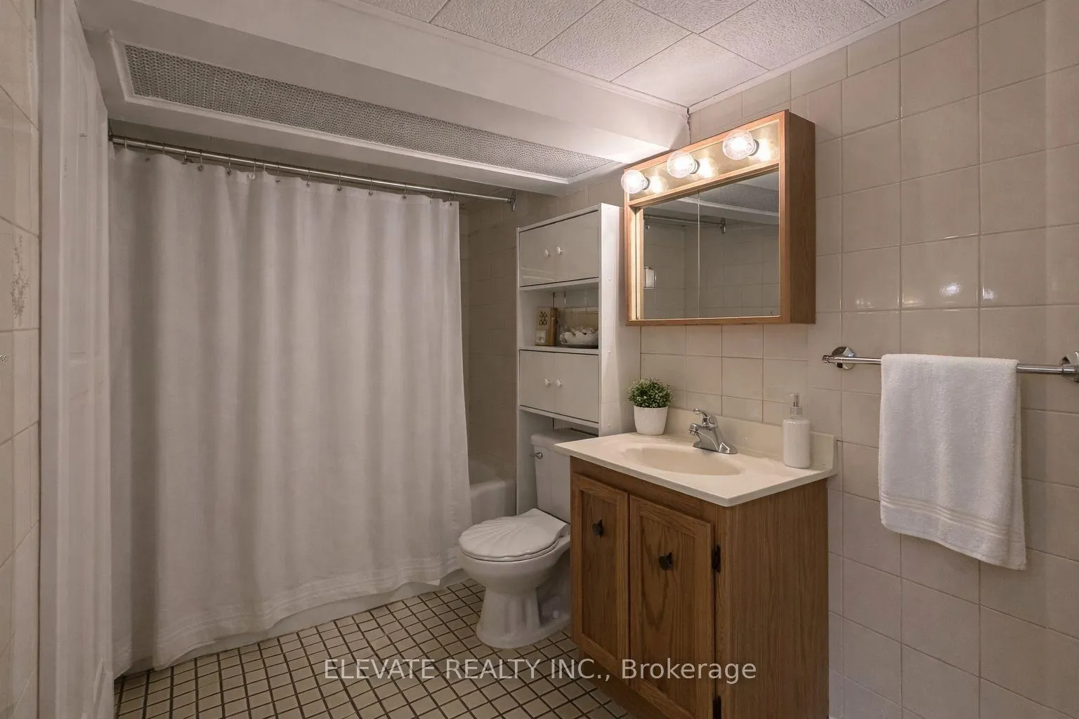 Photo 13 of Unit Bsmt, 63 Garden Avenue, Toronto, Roncesvalles — HOMEH