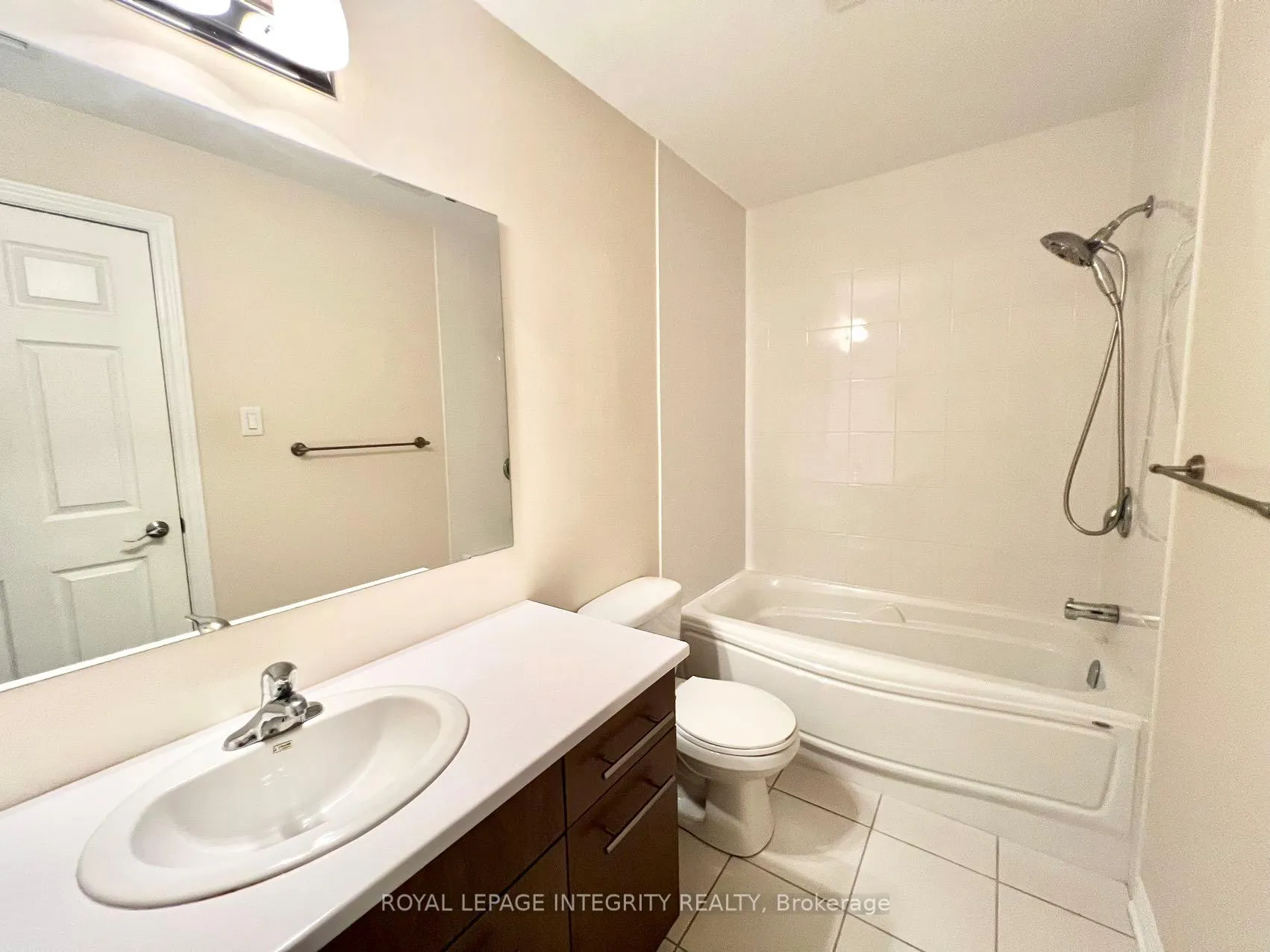 Photo 18 of Unit 101, 160 Guelph Private, Ottawa, Kanata - Kanata Lakes/Heritage Hills — HOMEH