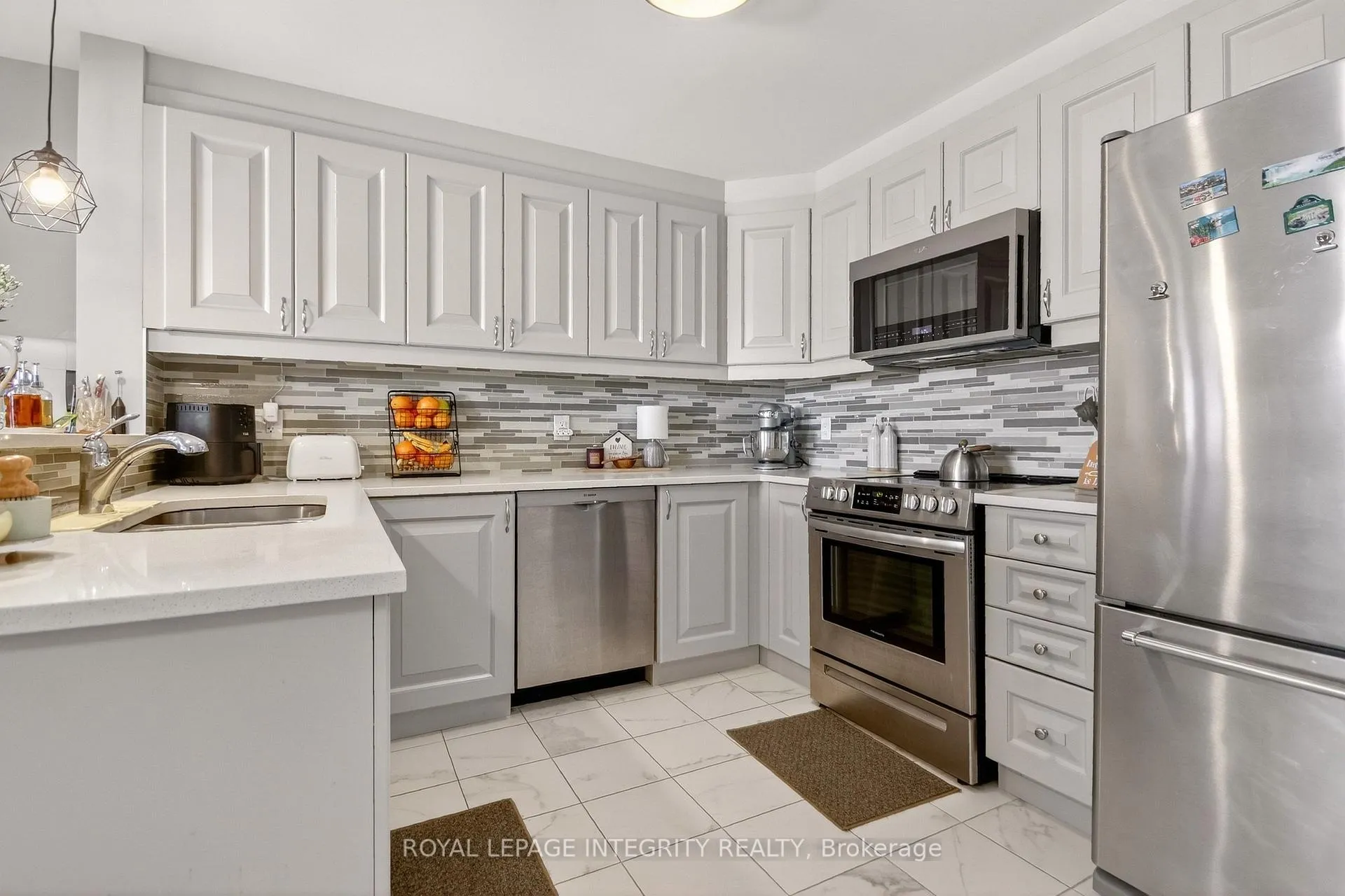 Photo 15 of 64 Feathertop Lane, Ottawa, Kanata - Emerald Meadows/Trailwest — HOMEH