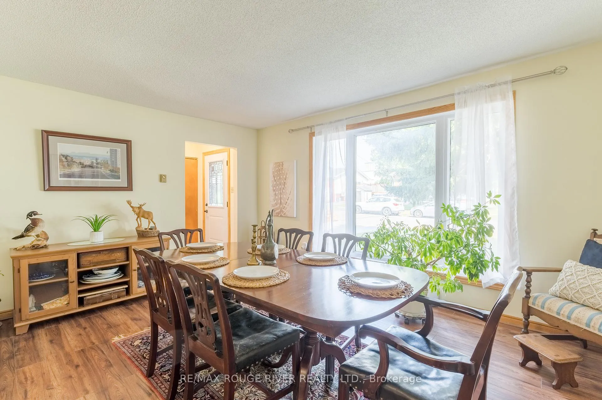 Photo 5 of 875 Westwood Crescent, Cobourg — HOMEH