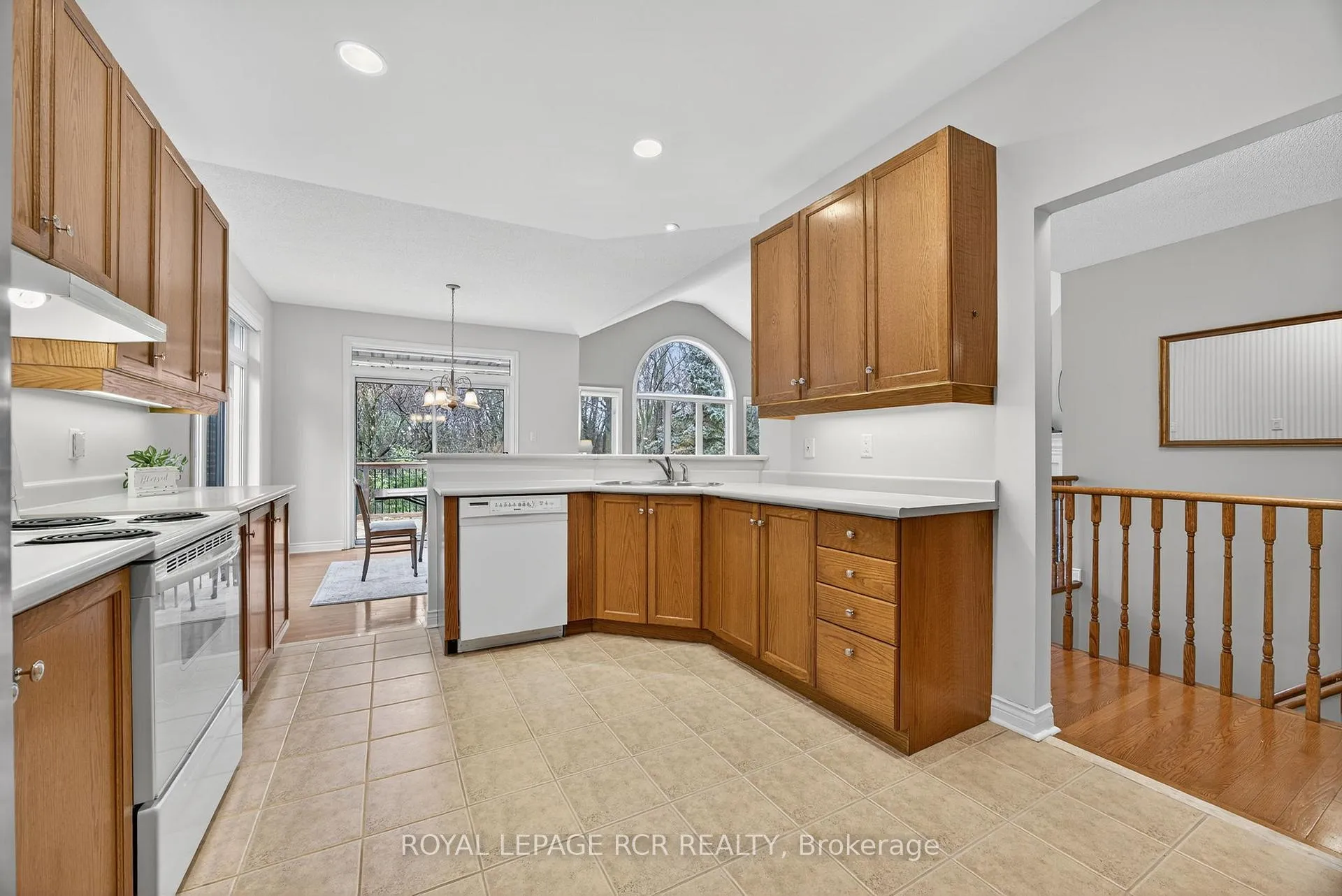 Photo 9 of 932 Shadrach Drive, Newmarket, Stonehaven-Wyndham — HOMEH