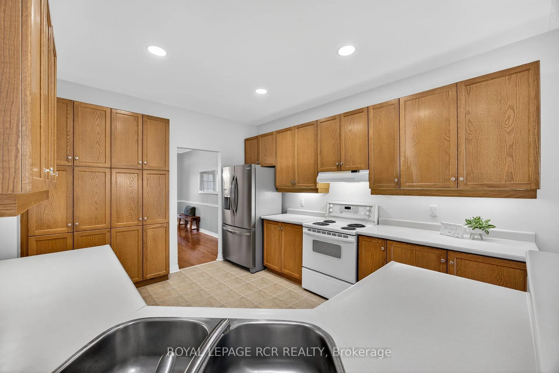 Photo 11 of 932 Shadrach Drive, Newmarket, Stonehaven-Wyndham — HOMEH