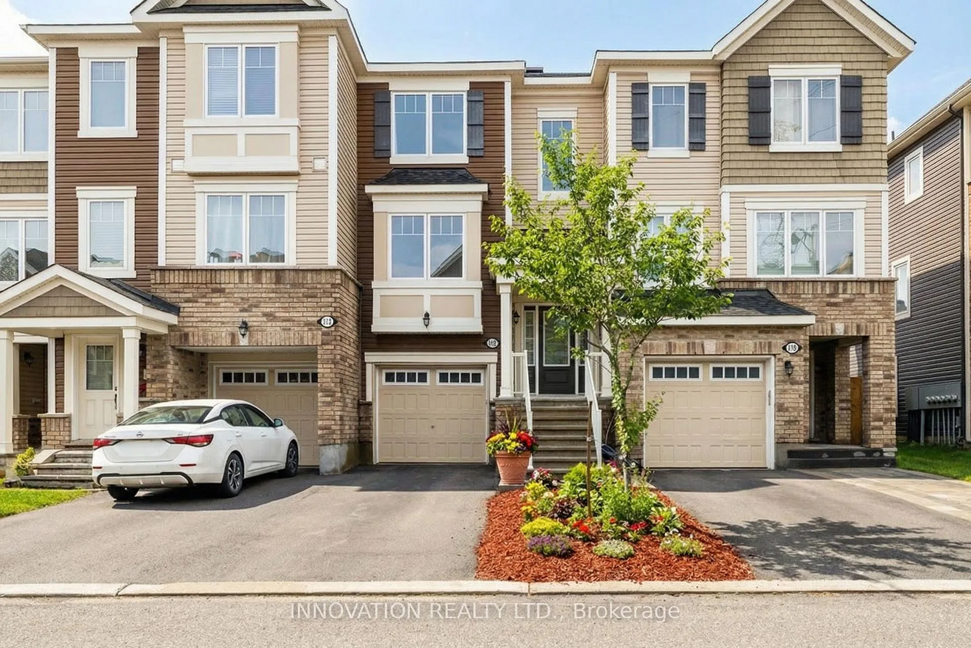 Front of 112 Gelderland Private