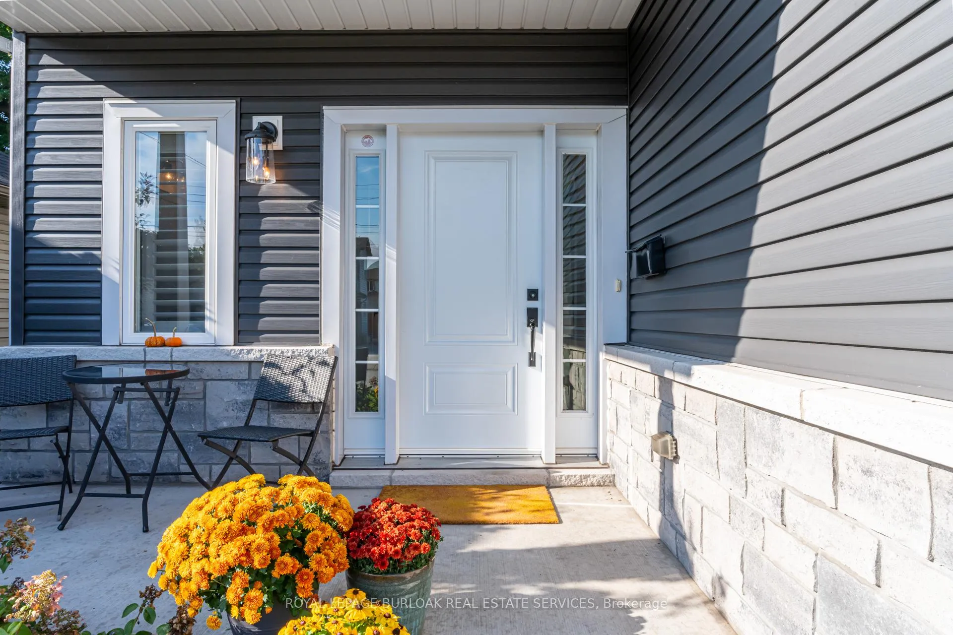 Photo 8 of 13 Clare Avenue, Hamilton, Hamilton Beach — HOMEH