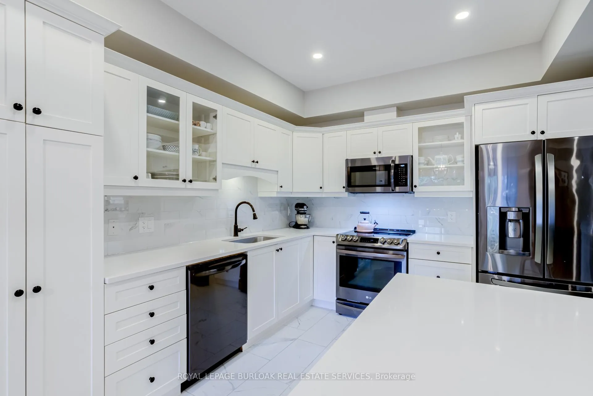 Photo 15 of 13 Clare Avenue, Hamilton, Hamilton Beach — HOMEH