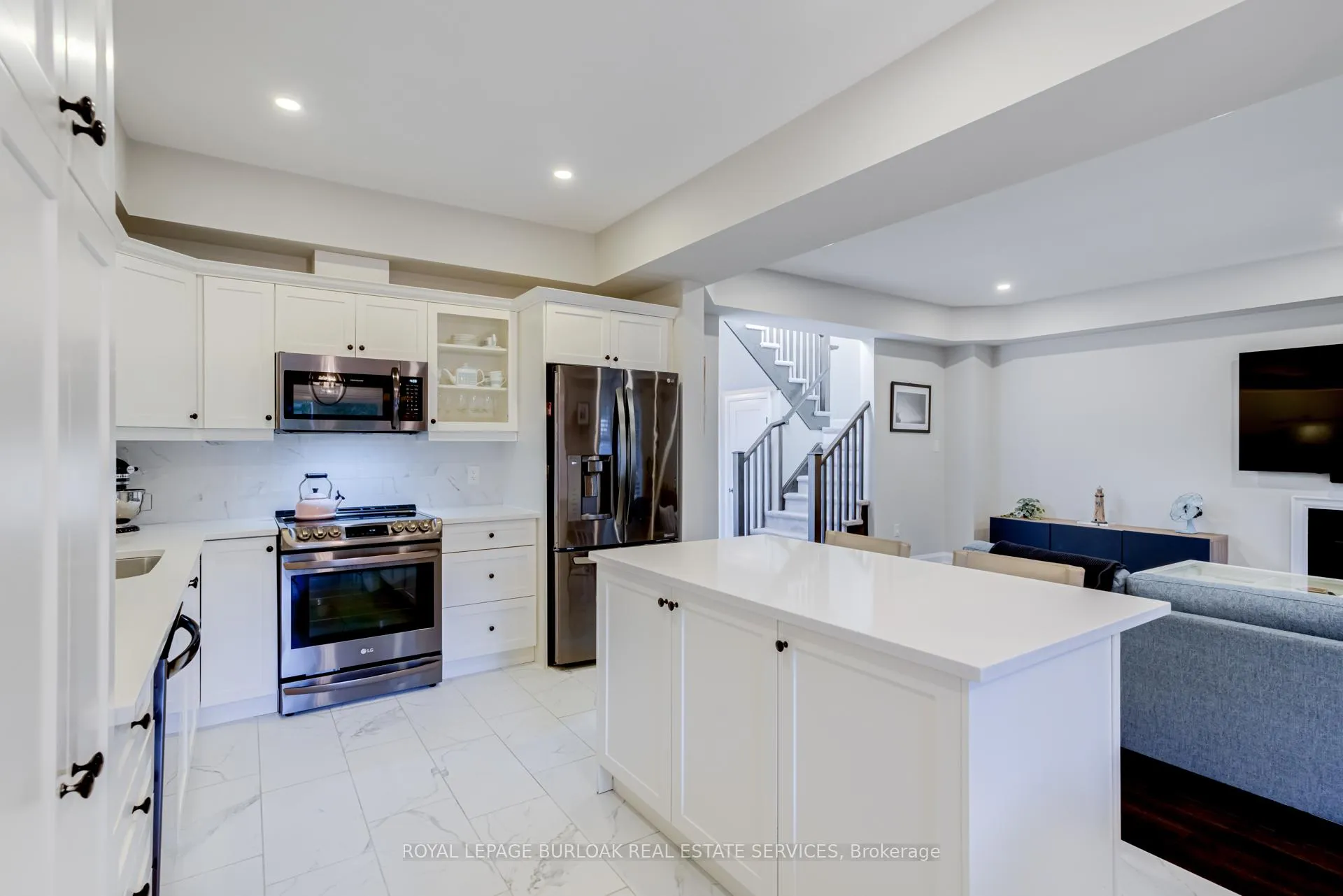Photo 18 of 13 Clare Avenue, Hamilton, Hamilton Beach — HOMEH
