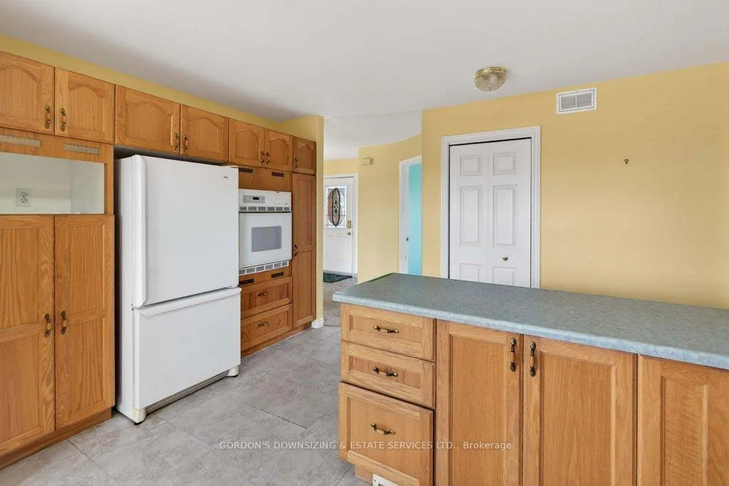 Photo 20 of 18 Weatherhead Road, Prince Edward County, Ameliasburg Ward — HOMEH
