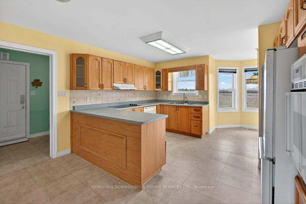 Photo 21 of 18 Weatherhead Road, Prince Edward County, Ameliasburg Ward — HOMEH